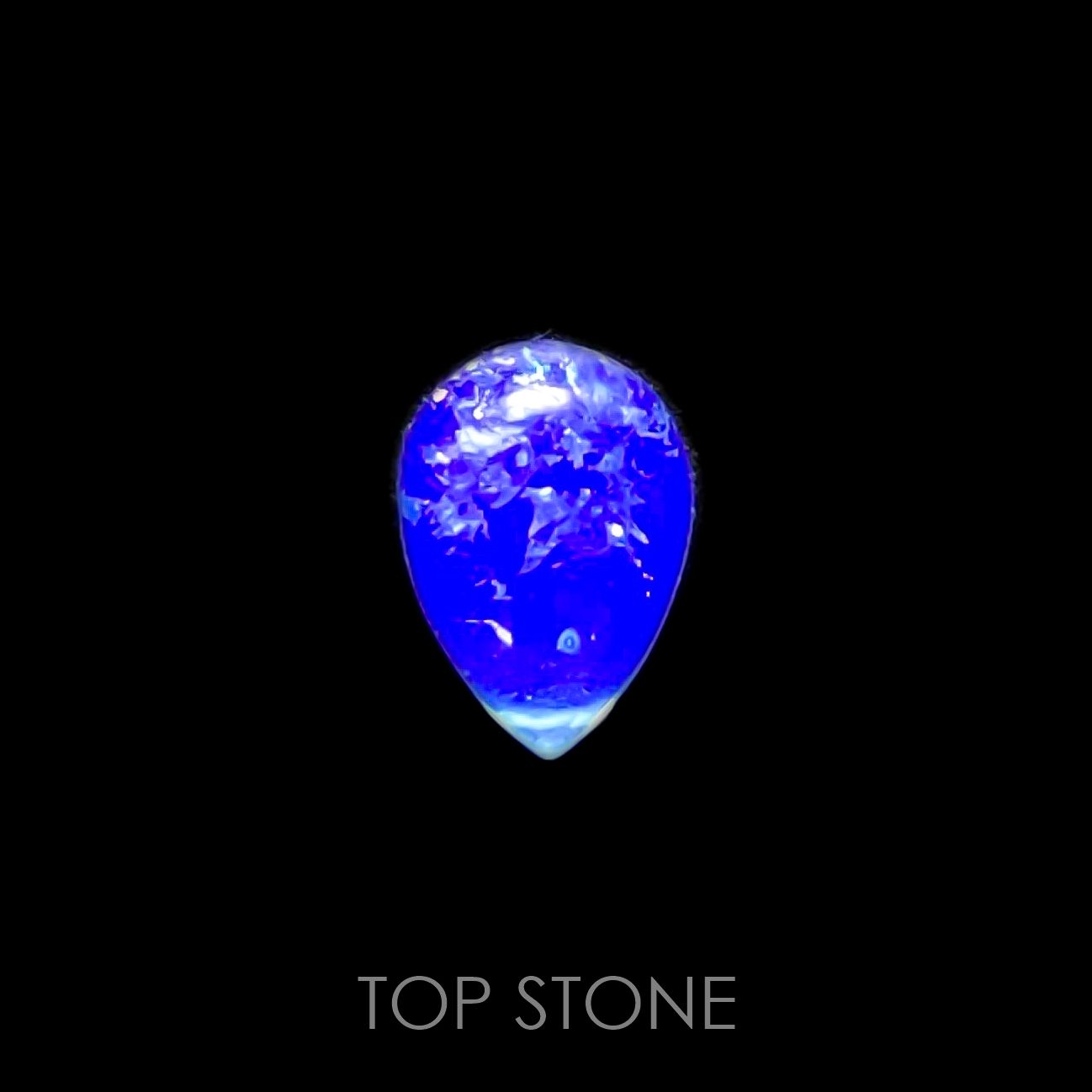 フローライト フルオレッセンス(宝石名フルオライト)イギリス・ロジャリー鉱山産 1.96ct 識別済[211113769]9.2x6.5mm前後
