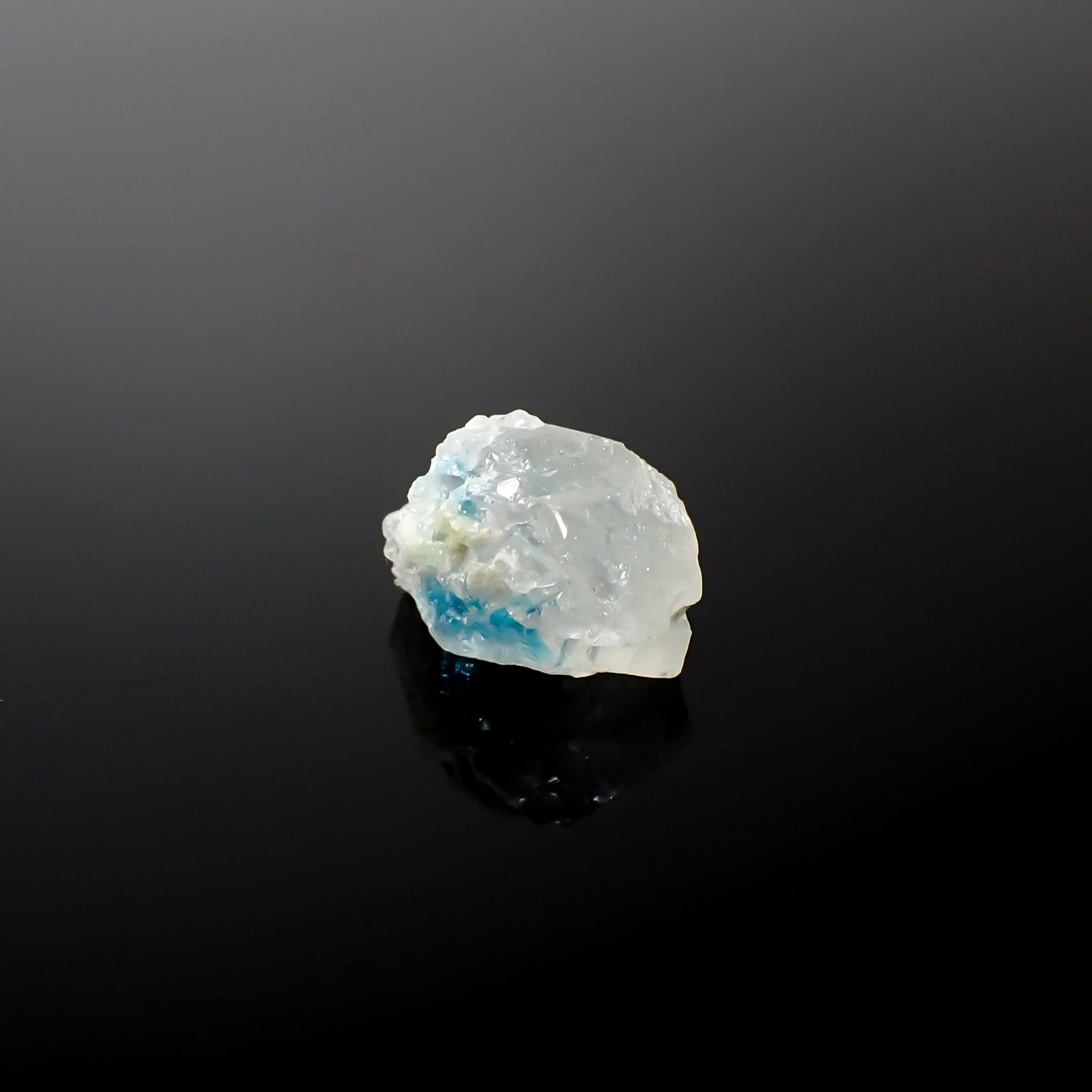ユークレース 原石 ブラジル産 6.16ct[240326399]12.7x7.7mm前後