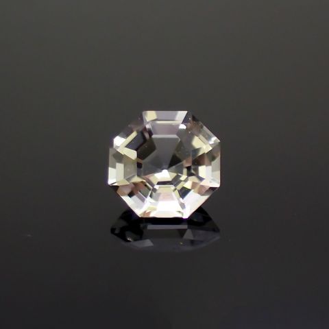 ◇オクタゴンカット◇レムリアンシードクリスタル(保証シール付き) ブラジル産 0.47ct[221018282]5.1x5mm前後