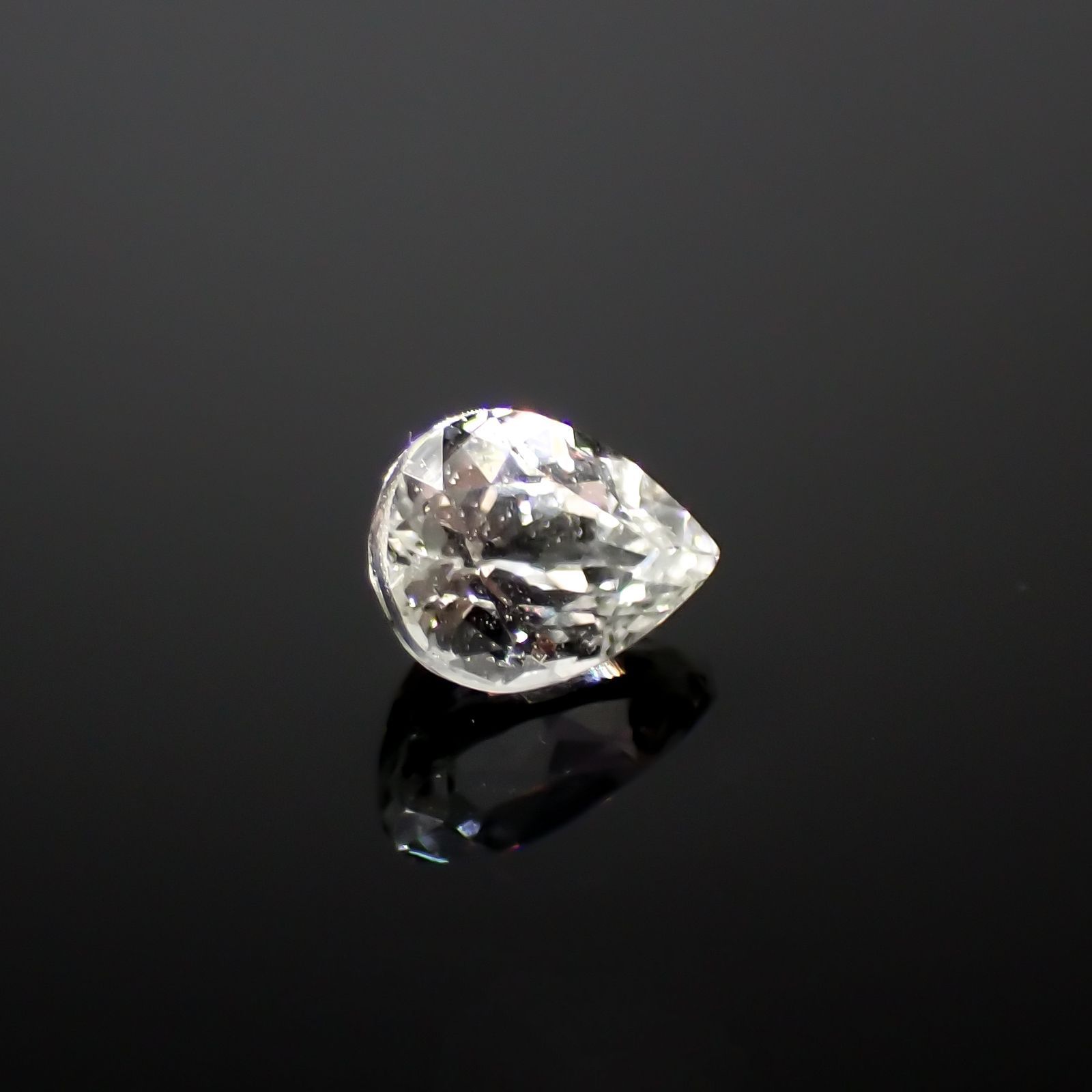 リューコガーネット(宝石名ホワイト グロッシュラー・ガーネット)ビルマ産 0.42ct 識別済[220616323]5x3.7mm前後