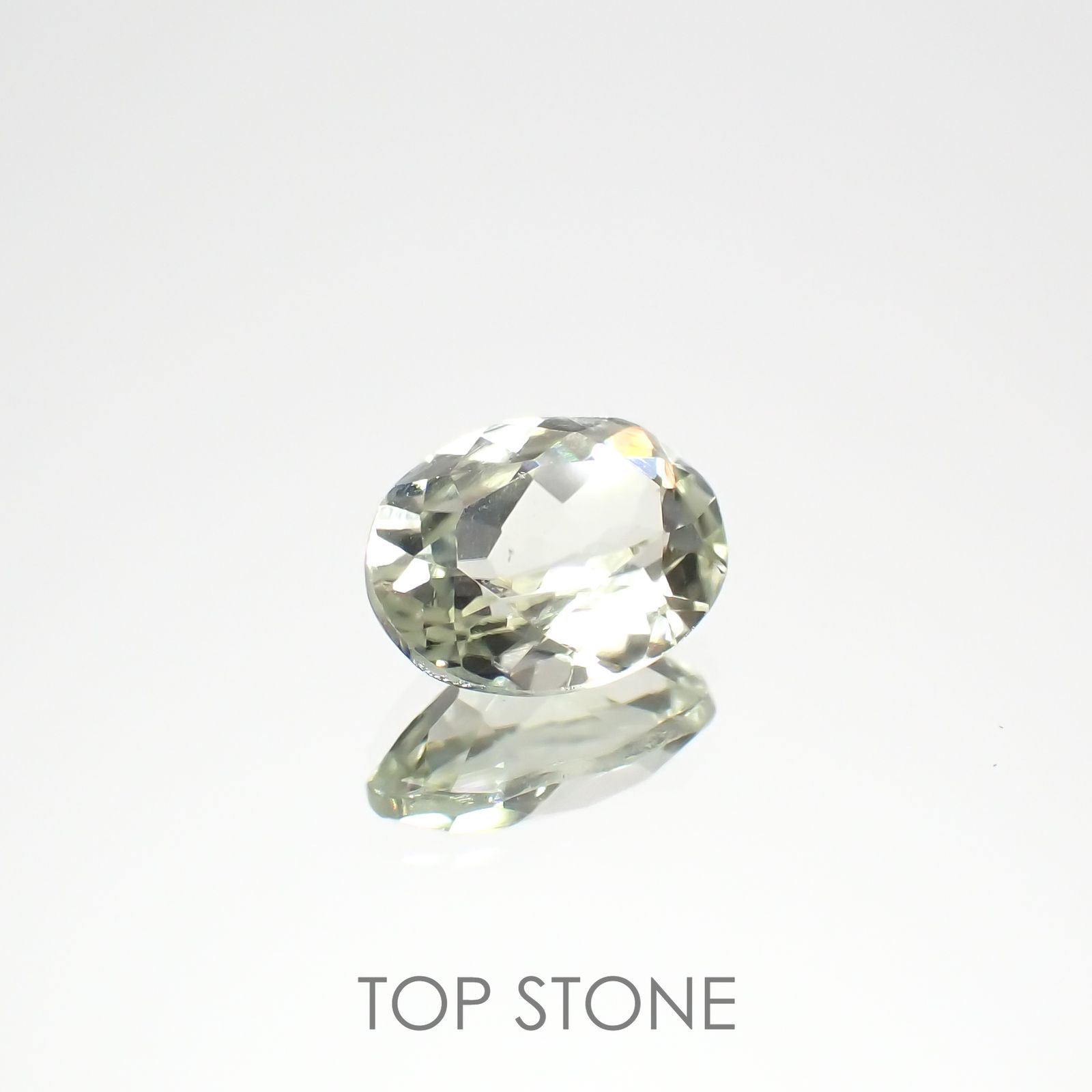 シリマナイト(宝石名シリマナイト)インド産 1.27ct 識別済[221018460]8.1x6.1mm前後