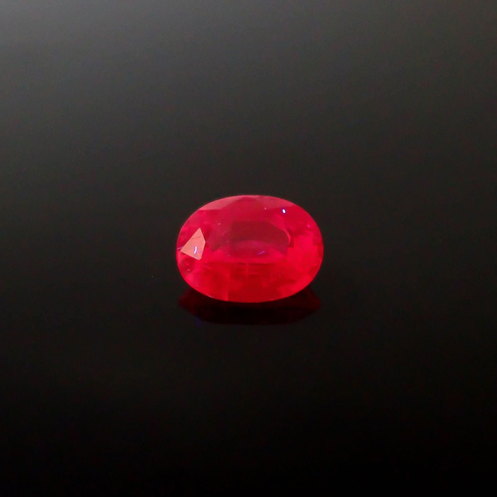 ルビー(宝石名ルビー)ビルマ産 0.88ct GIA鑑付[250630564]6.55x5.06mm前後