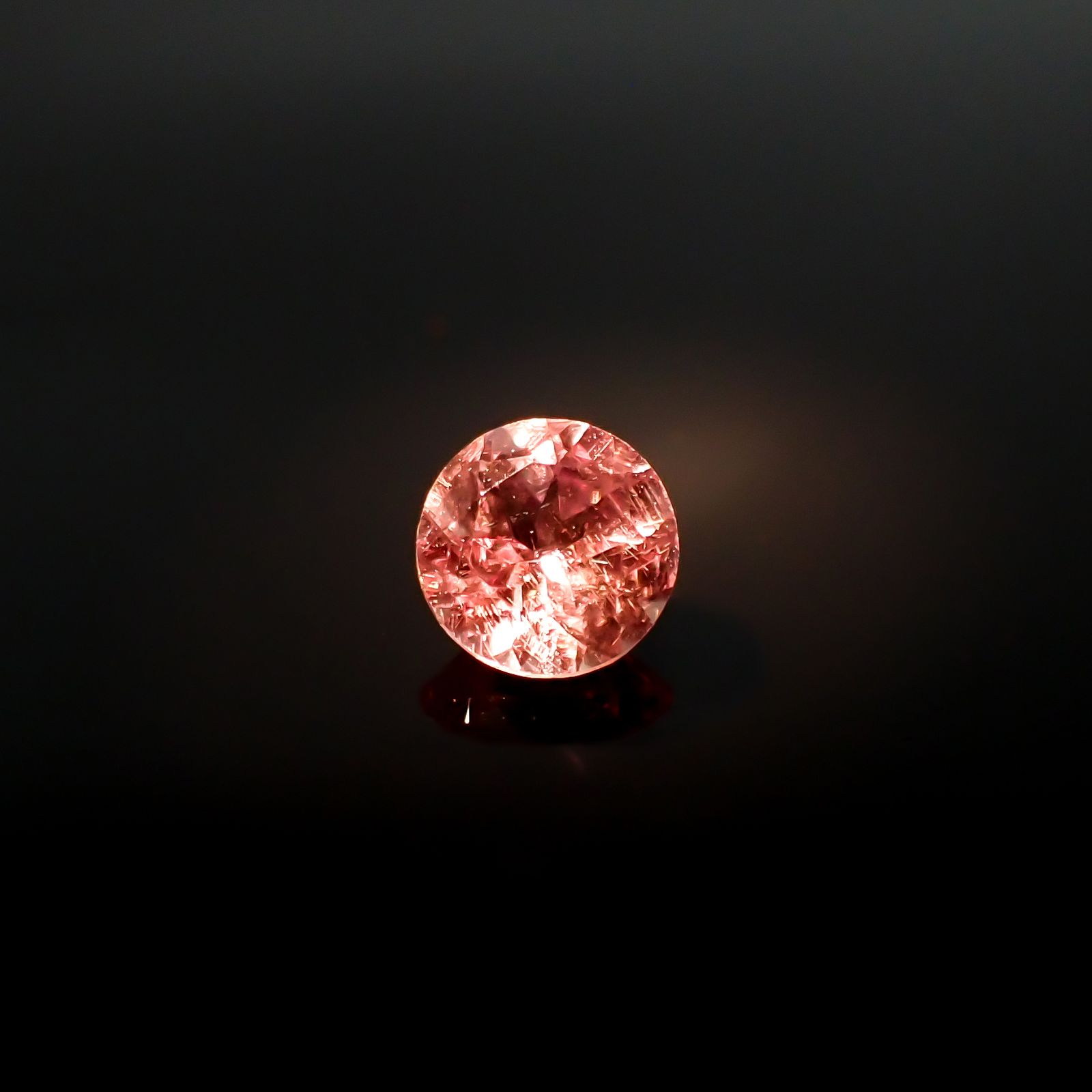 ドラゴンガーネット タンザニア産 0.54ct[240326653]4.9x4.9mm前後