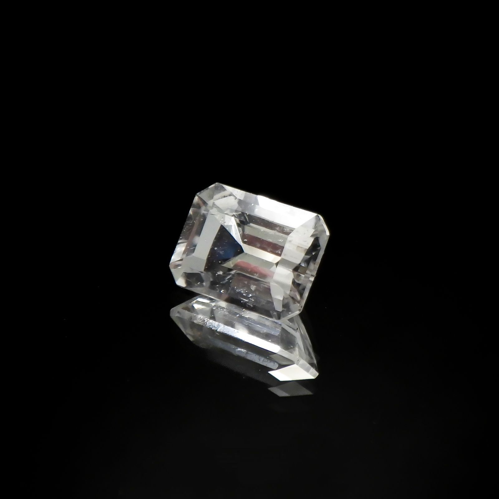 フェナカイト(宝石名フェナカイト)マダガスカル/ブラジル産 1.30ct 識別済[220817412]7.4x5.6mm前後