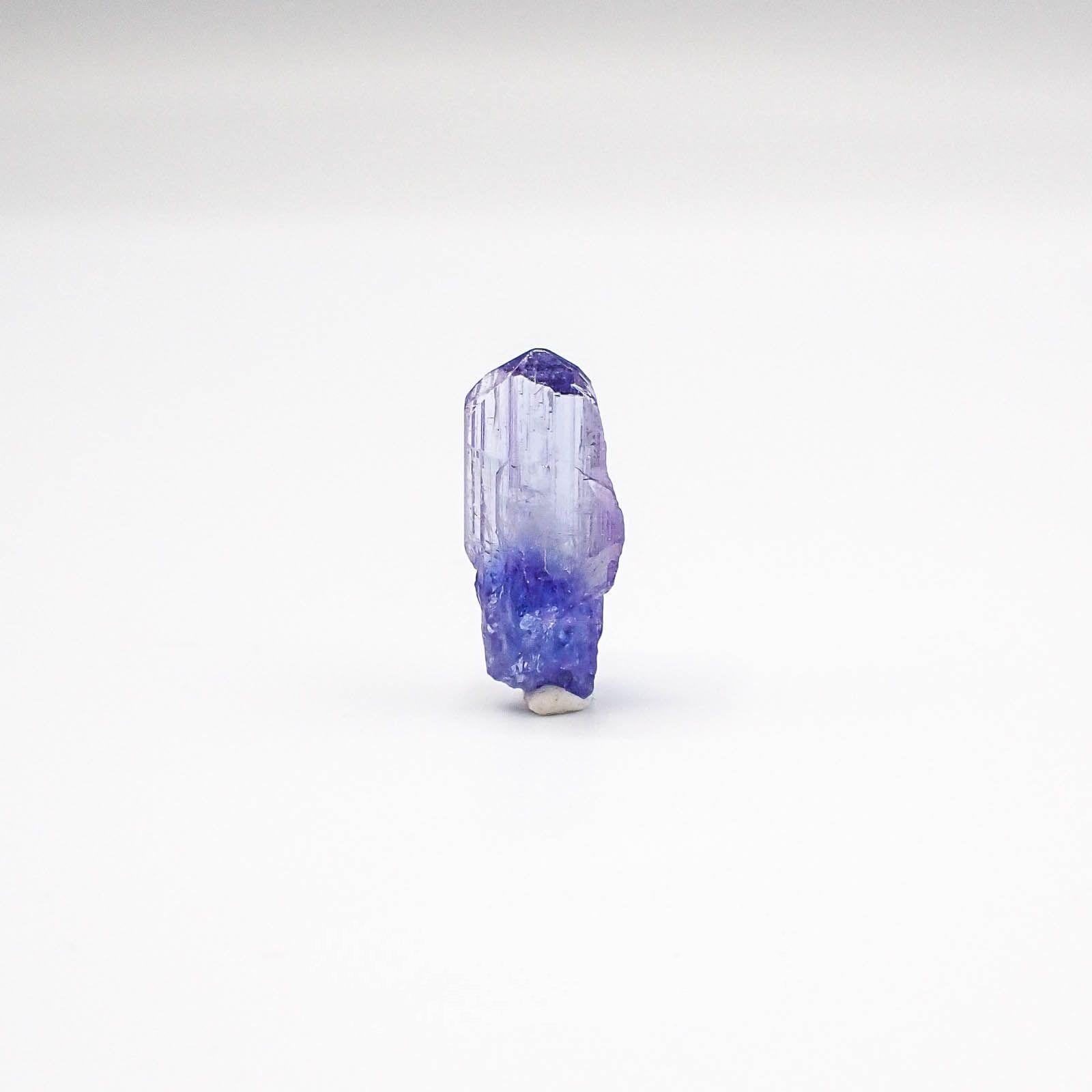 バイカラータンザナイト 原石(宝石名バイカラー・ゾイサイト)タンザニア産 8.700ct ソ付(彩珠)[231023845]19.2x7.6mm前後