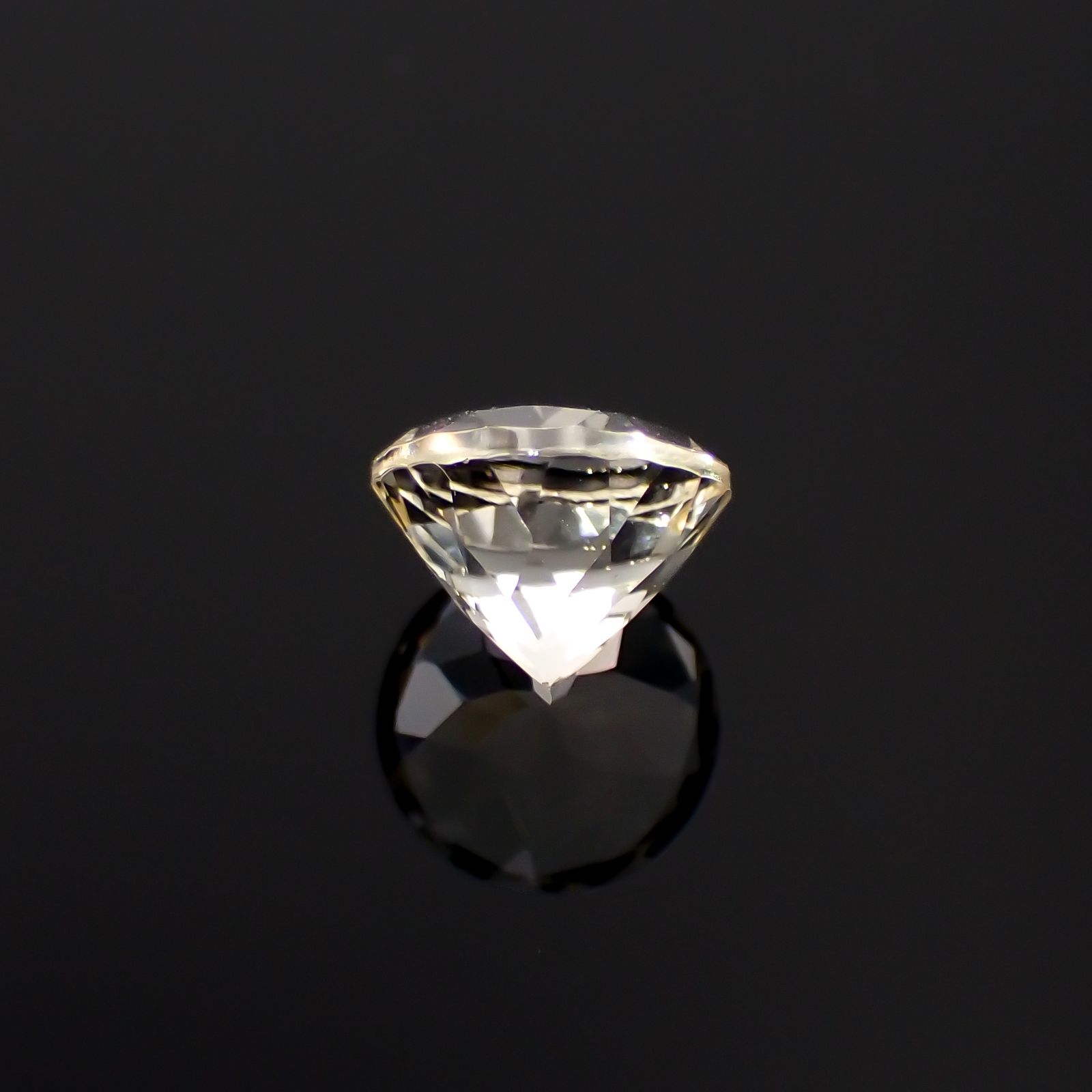 イエロースキャポライト フルオレッセンス(宝石名スキャポライト)タンザニア産 1.16ct 識別済[230722654]6.8x6.8mm前後