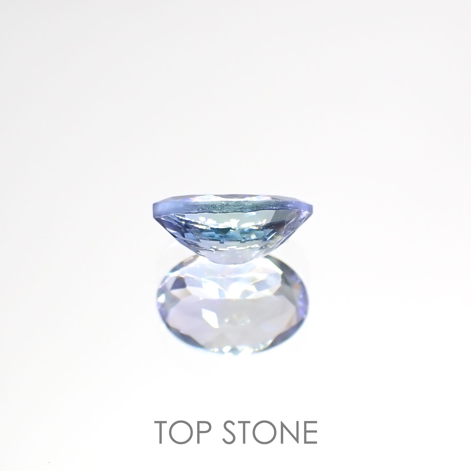 バイカラータンザナイト(宝石名ゾイサイト)タンザニア産 0.71ct 識別済[220515892]7.1x5mm前後