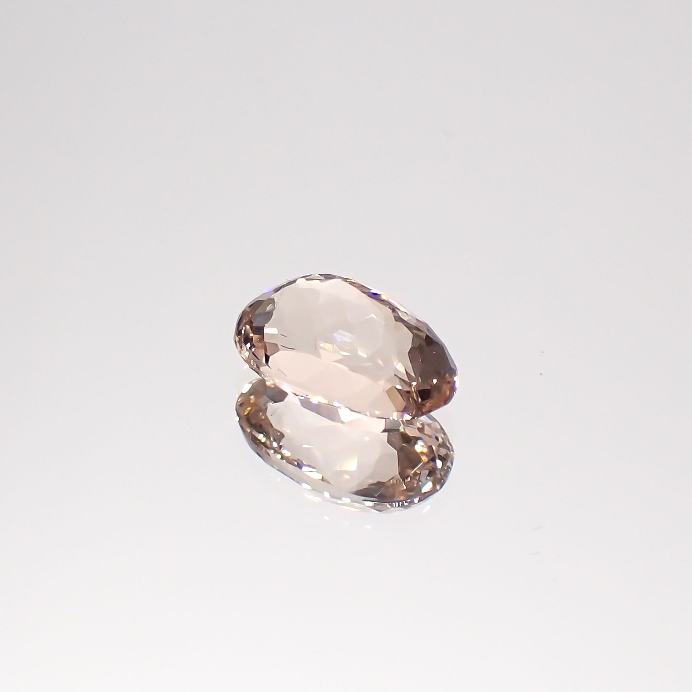 モルガナイト(宝石名モルガナイト)ナイジェリア産 1.26ct 識別済[230321160]8.6x5.5mm前後