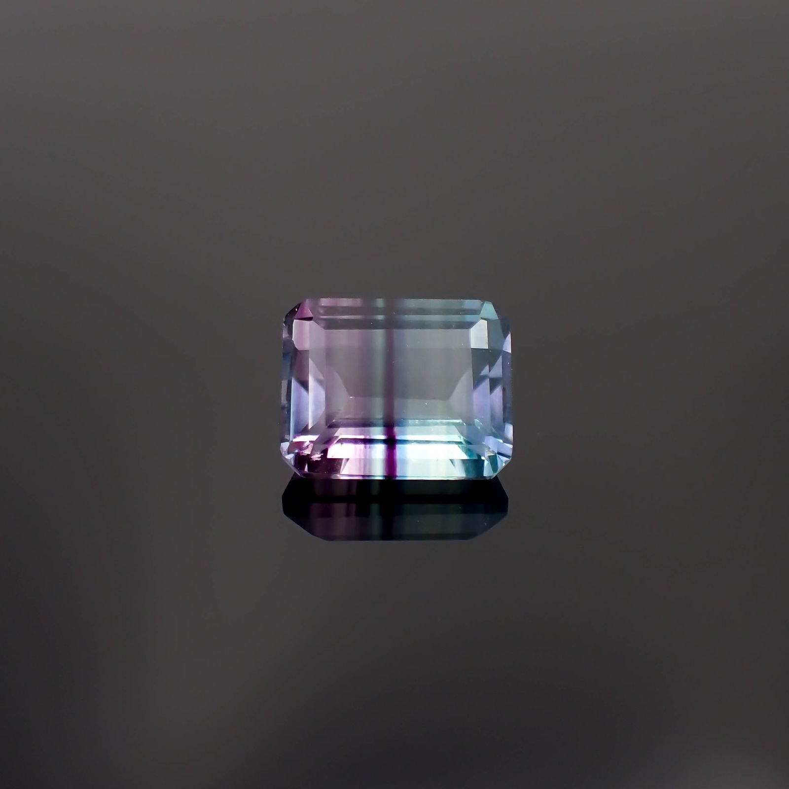 パーティカラーフローライト ブラジル産 4.42ct[230321189]10.3x8.1mm前後