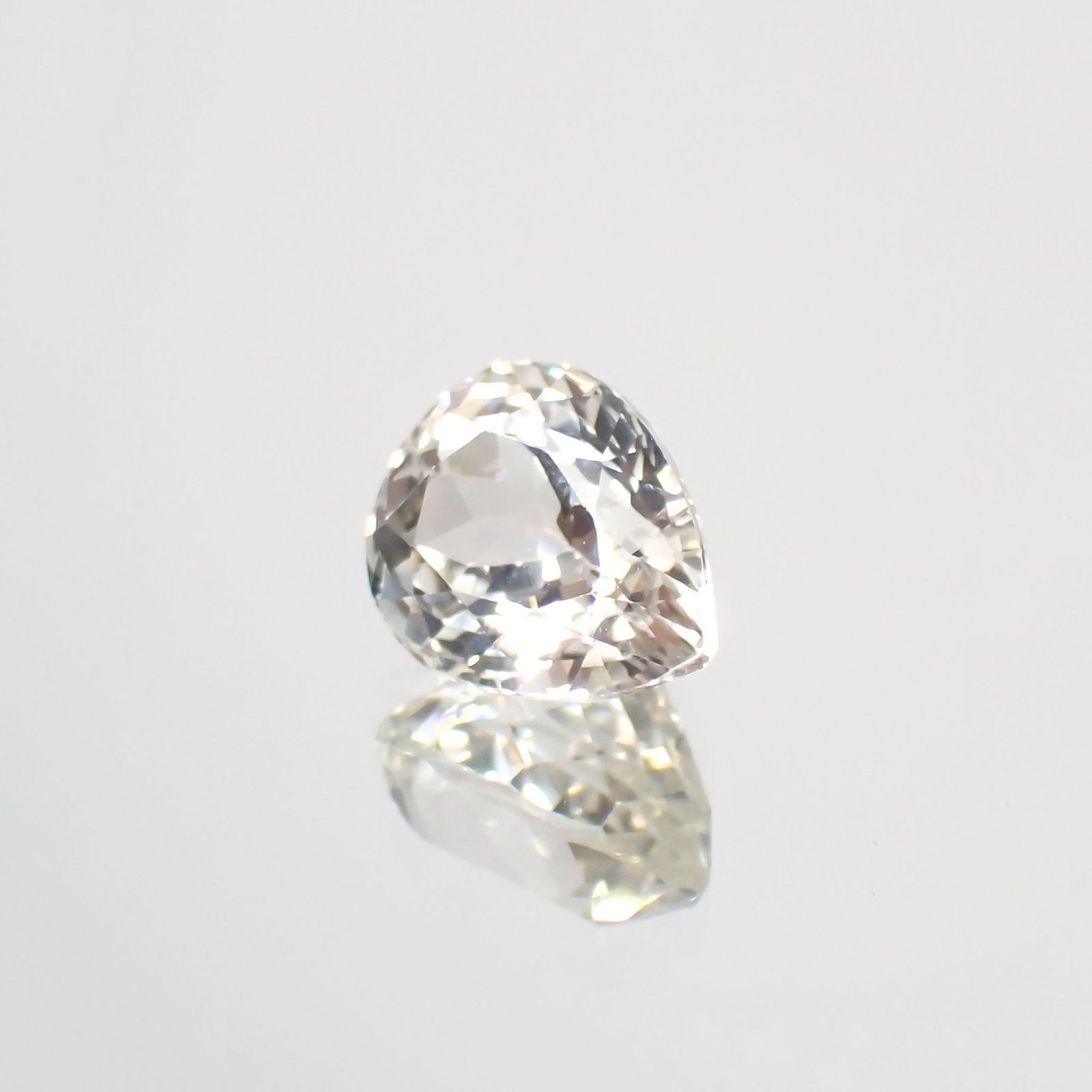 イエロースポジュミン(宝石名スポジュミン)アフガニスタン産 4.59ct 識別済[251113702]11x8.8mm前後