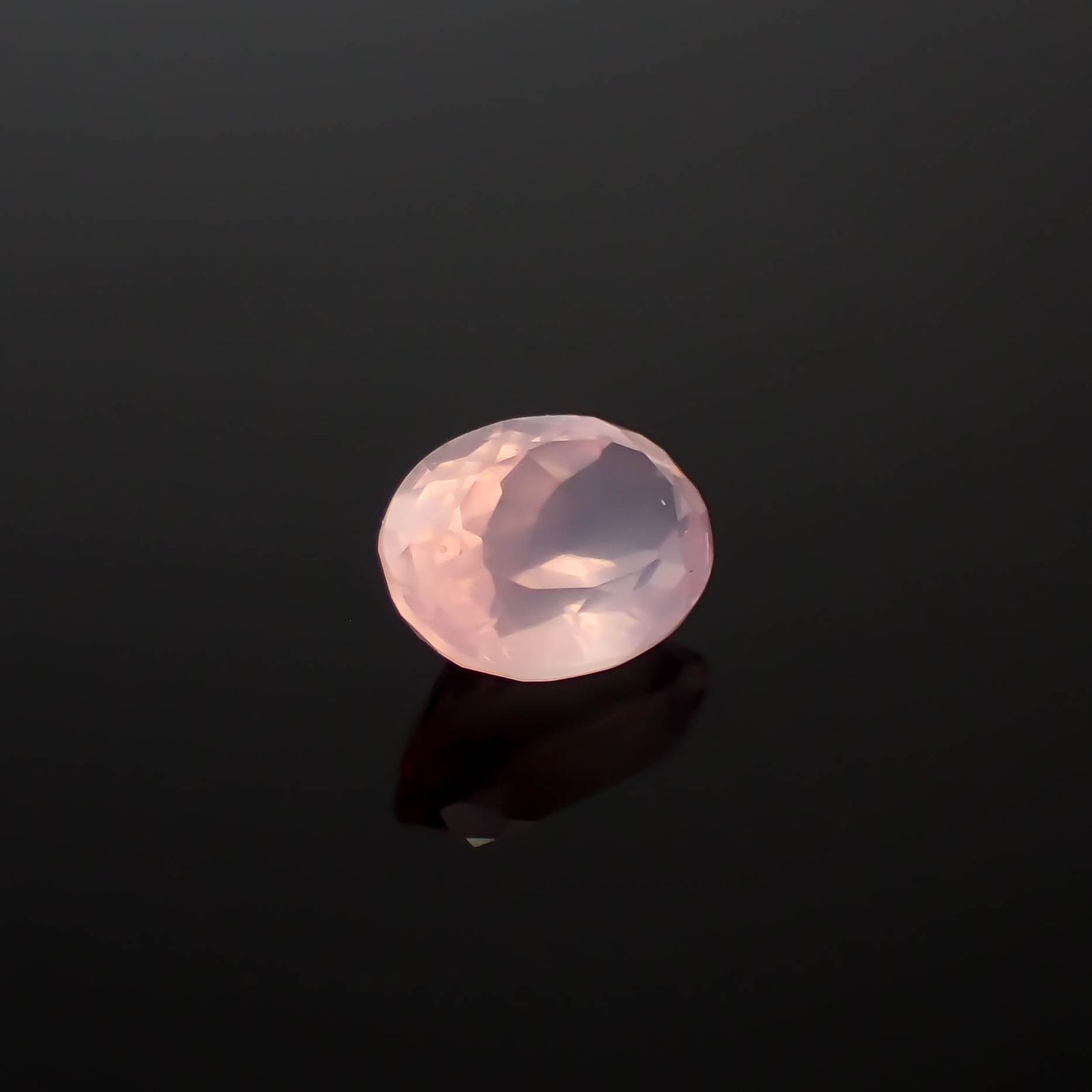 ローズクォーツ(宝石名ローズ・クォーツ)マダガスカル産 1.50ct 識別済[250330024]8.4x6.3mm前後