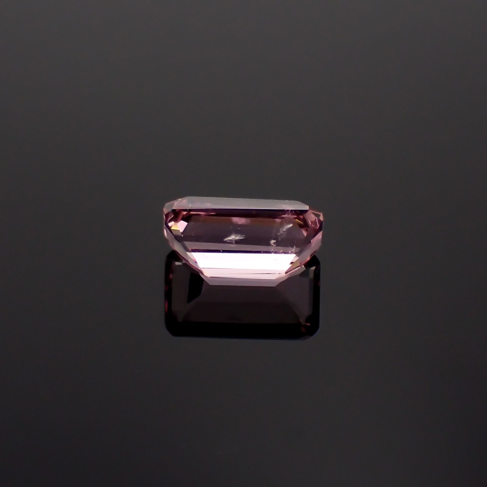 モルガナイト(宝石名モルガナイト)ナイジェリア産 1.41ct 識別済[231124113]8.6x5.1mm前後