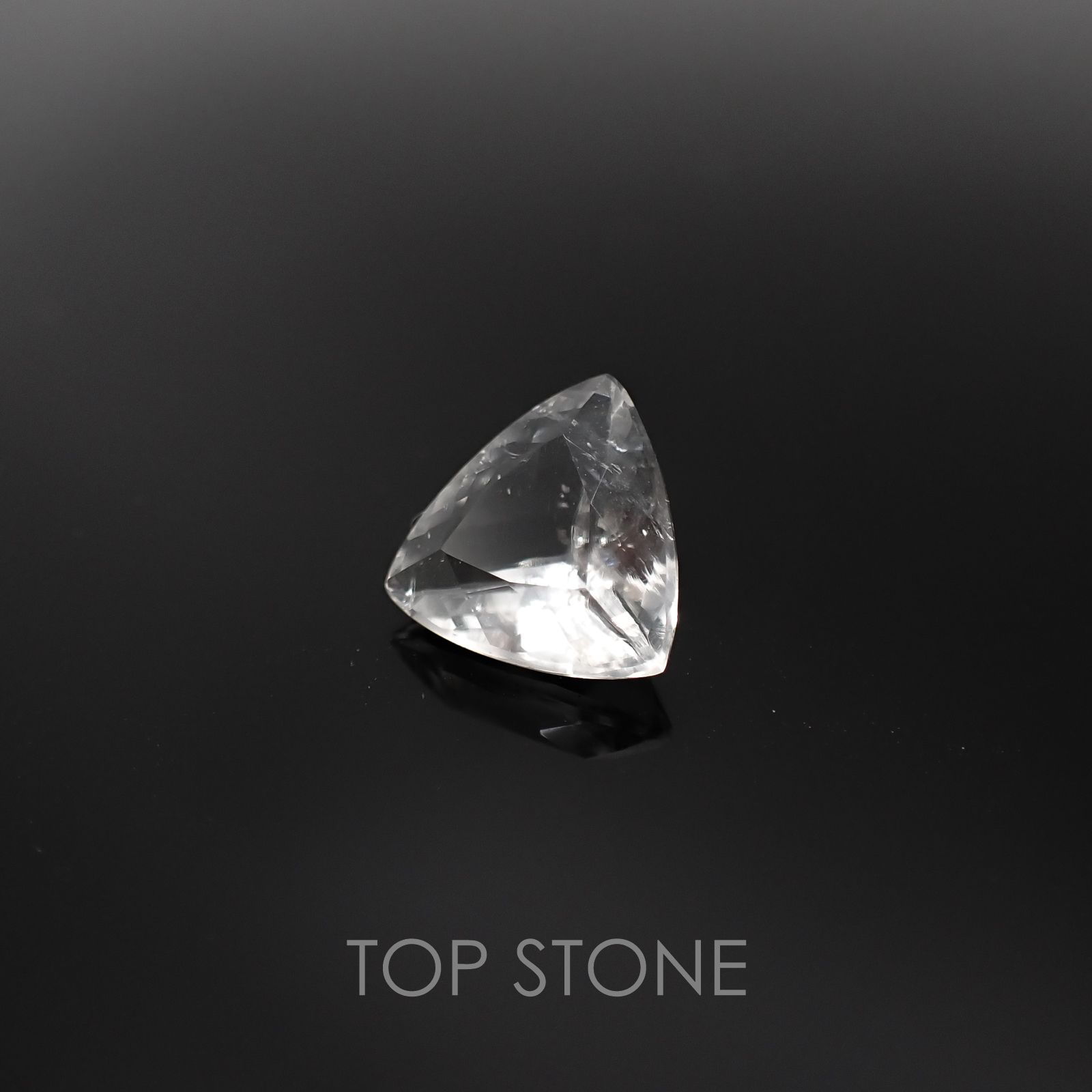 ハイアライトオパール メキシコ産 ルース 2.5ct[20085236]10.6×10.5mm前後