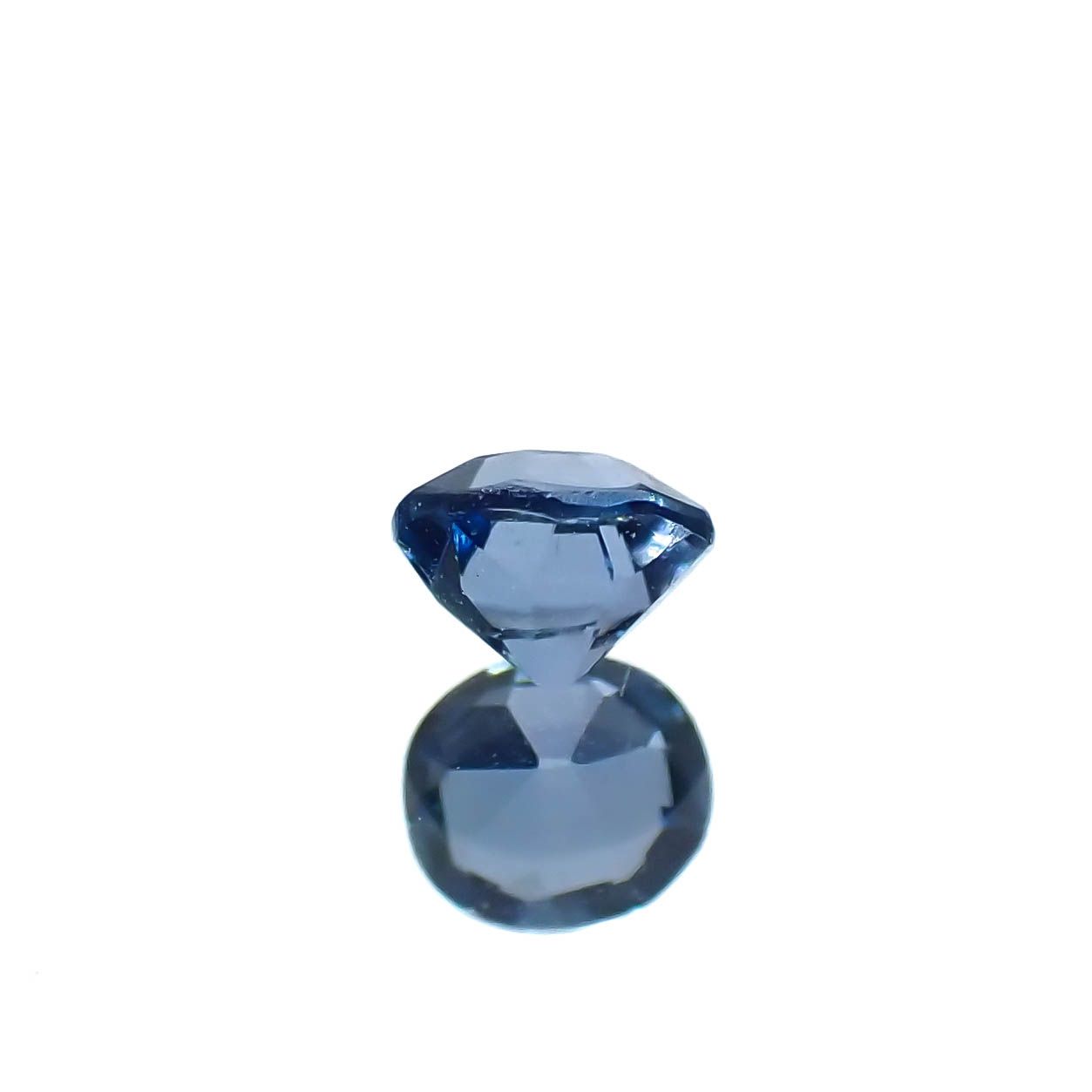 タトゥーアクアマリン ブラジル・ミナスジェライス州タトゥー鉱山産 0.14ct[240226071]3.4x3.1mm前後