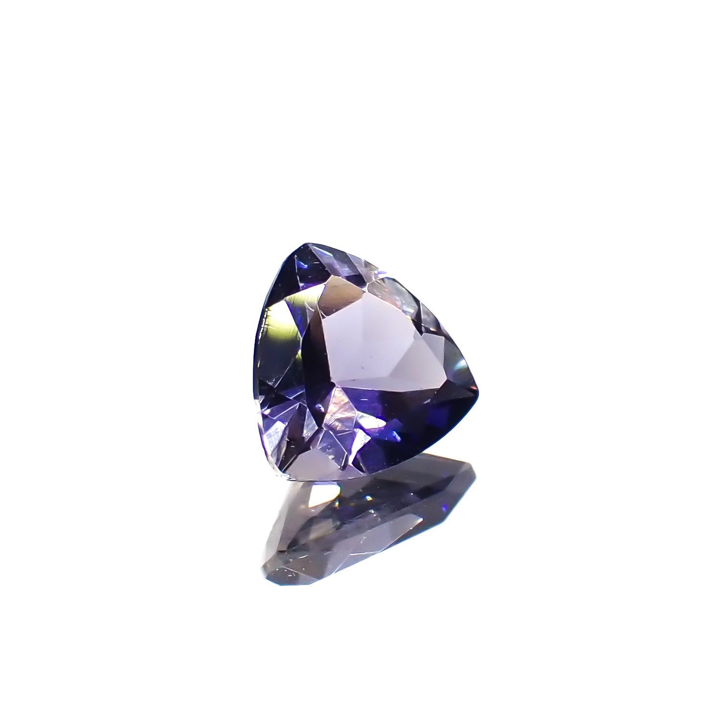 アイオライト タンザニア産 0.53ct[230321009]5.8x6mm前後