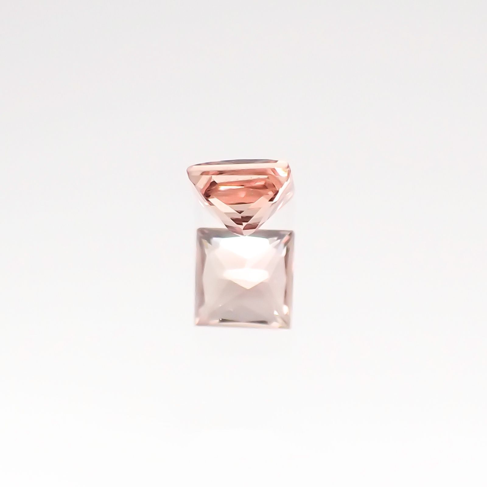 ◇プリンセスカット◇パパラチャサファイア スリランカ産 ルース 0.134ct ソーティング付き[20106951]2.69×2.67mm前後