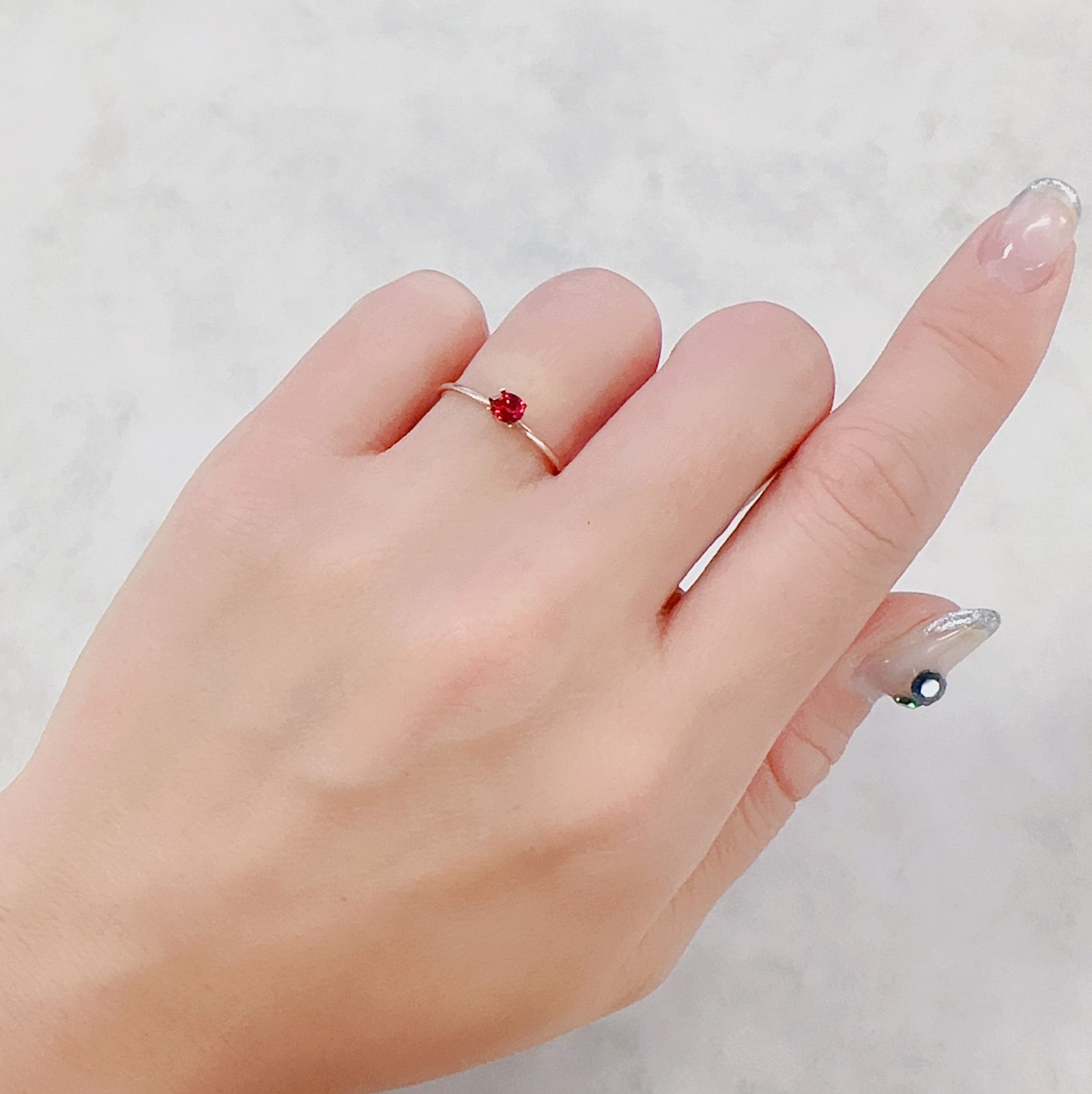 レッドスピネル ビルマ産 0.17ct[230722615]4.1x3.1mm前後
