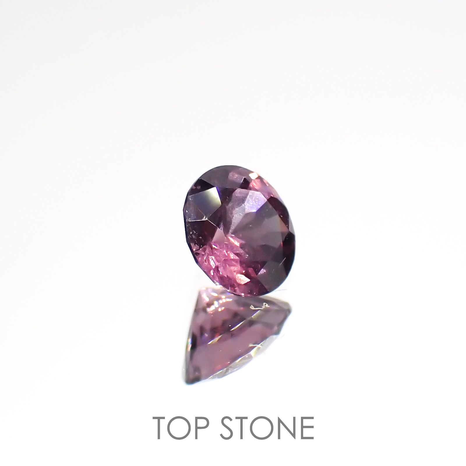 パープルピンクスピネル(宝石名スピネル)ビルマ/マダガスカル産 0.52ct 識別済[220616133]4.9x4.9mm前後