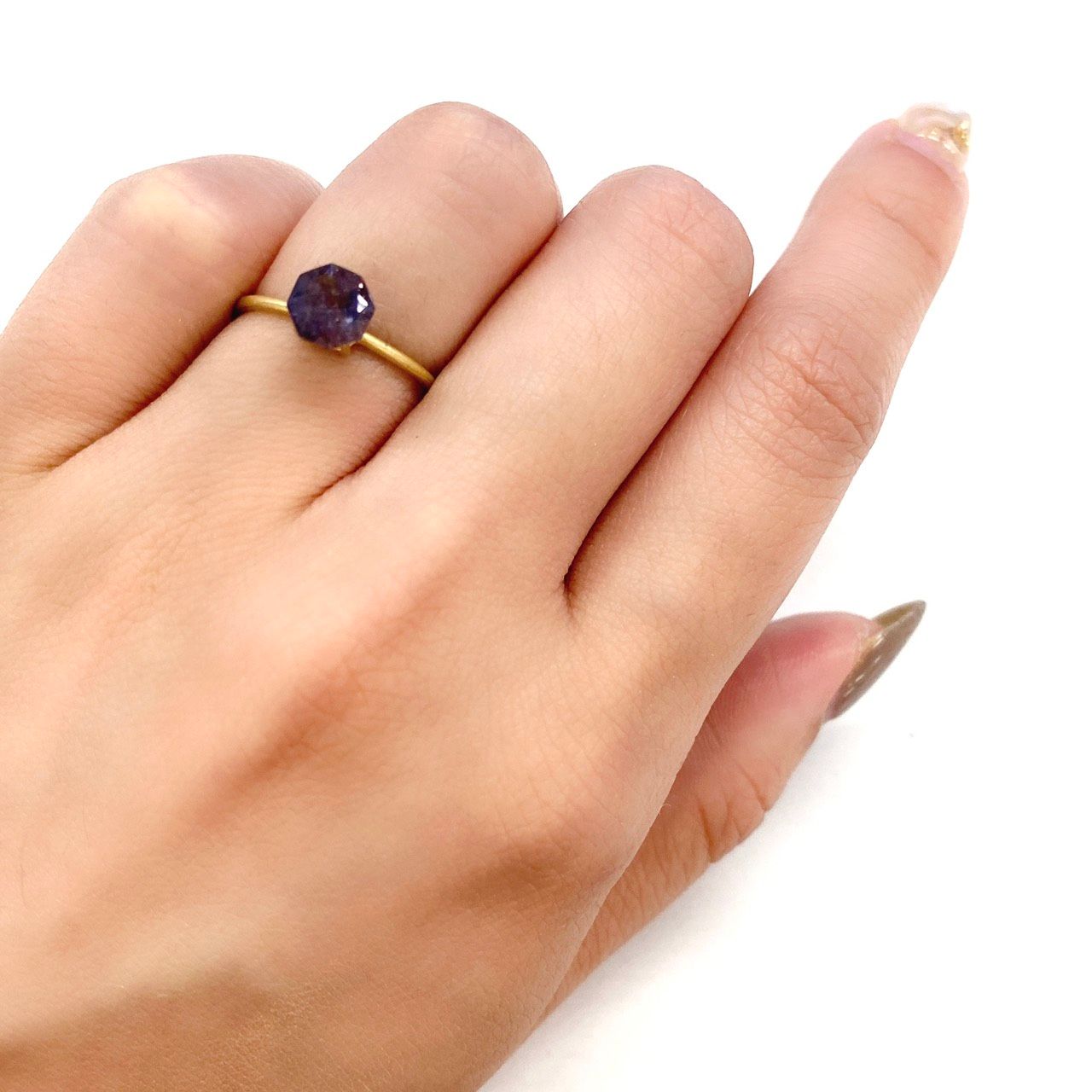 ◇オクタゴンカット◇ブラッドショットアイオライトSA(宝石名アベンチュリン・アイオライト) インド産 0.85ct 識別済[210610992]6×6mm前後