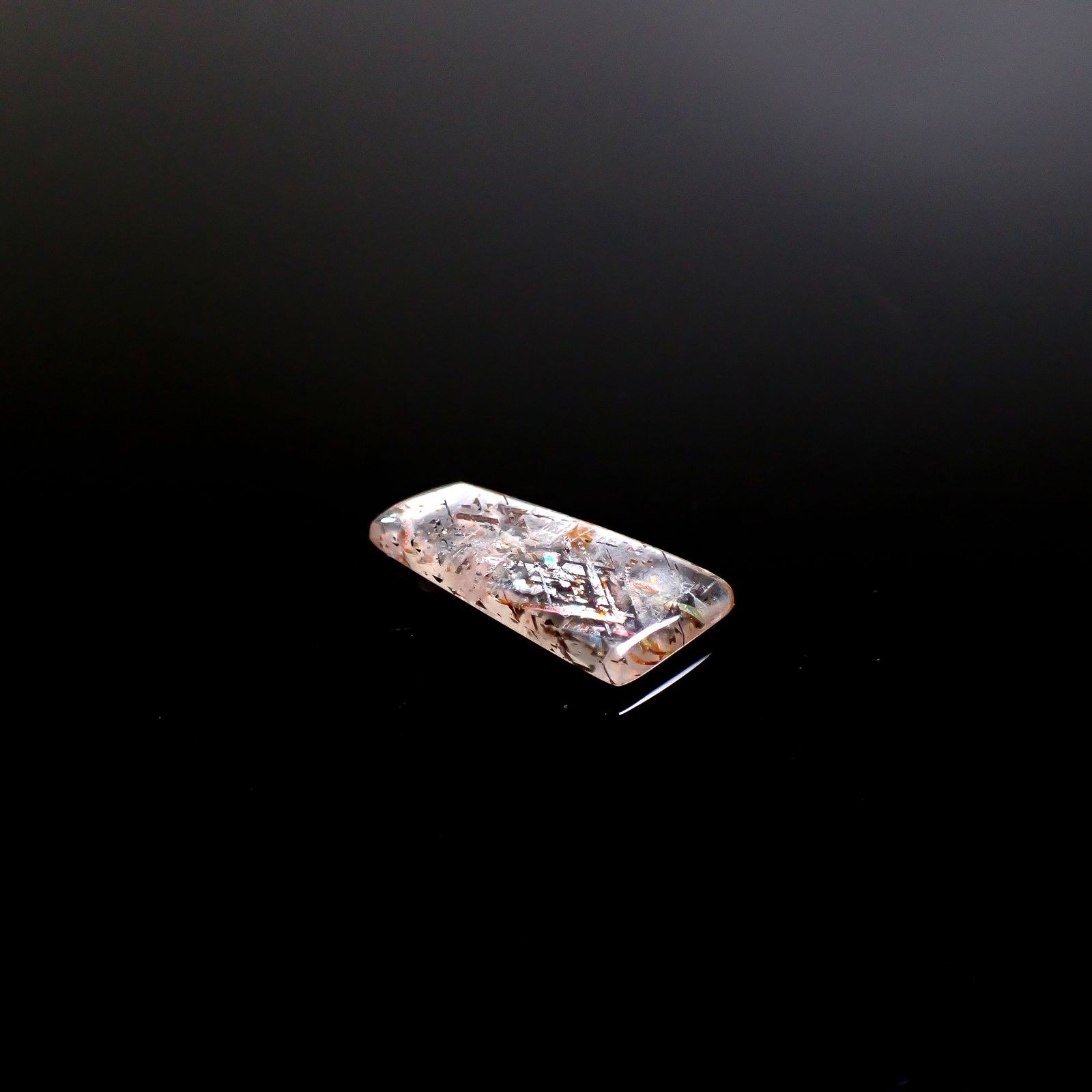◇フリーフォーム◇レインボーラティスサンストーン オーストラリア産 2.61ct [250730693]15.9x7.3mm前後