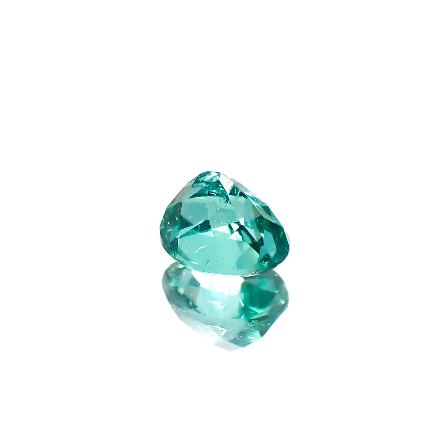 パライバトルマリン ブラジル・パライバ州バターリャ鉱山産 0.30ct[240928760]4.4x3.6mm前後