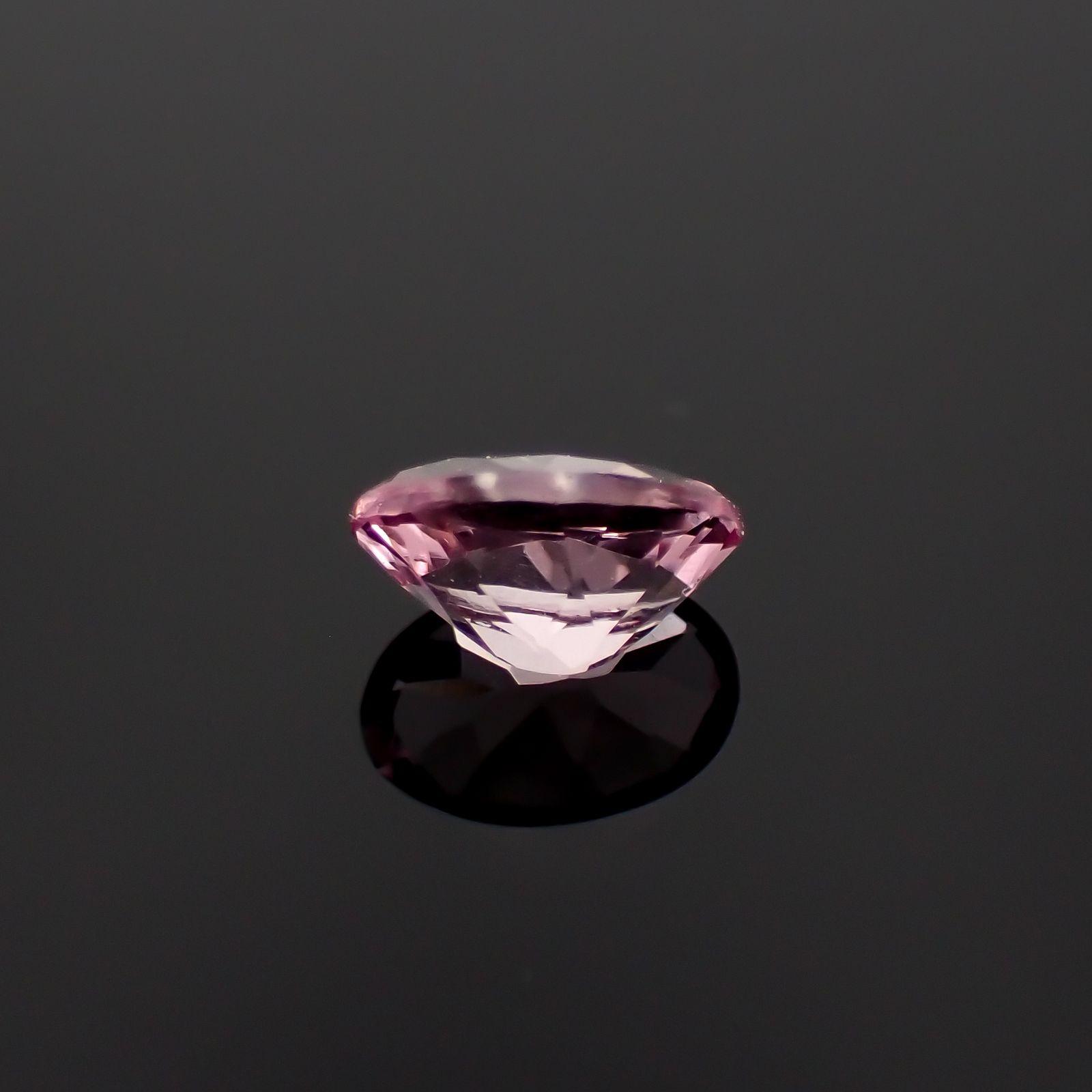 ドラゴンガーネット タンザニア産 0.62ct[230421426]6.1x4.1mm前後