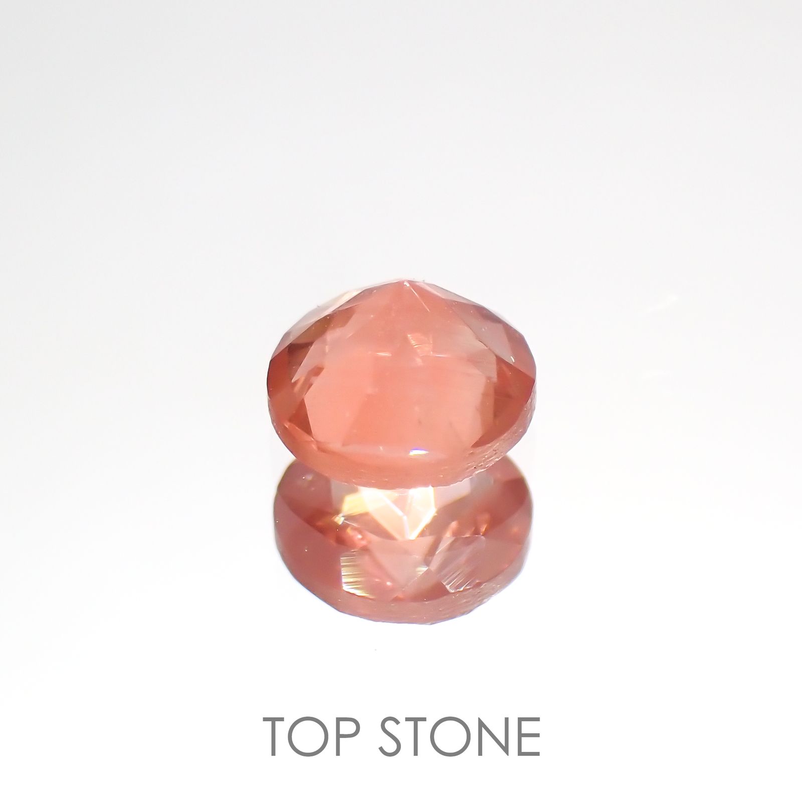 オレゴンサンストーン(宝石名ラブラドライト) アメリカ・オレゴン州産 0.49ct 識別済[20128389]5.2×5.2mm前後