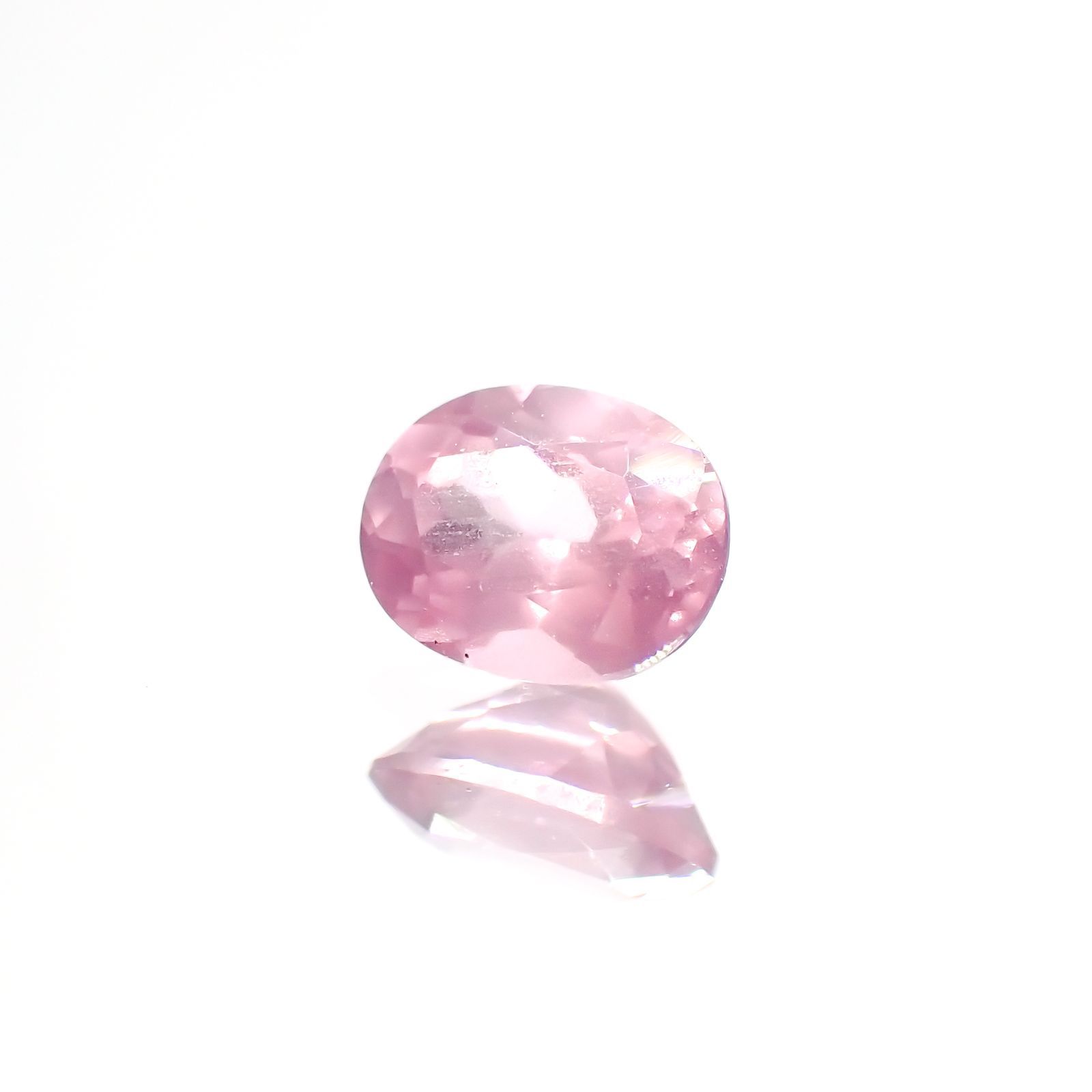 シルキーピンクスピネル(宝石名ピンク・スピネル) タンザニア産 0.52ct 識別済[240212907]5.5×4.2mm前後