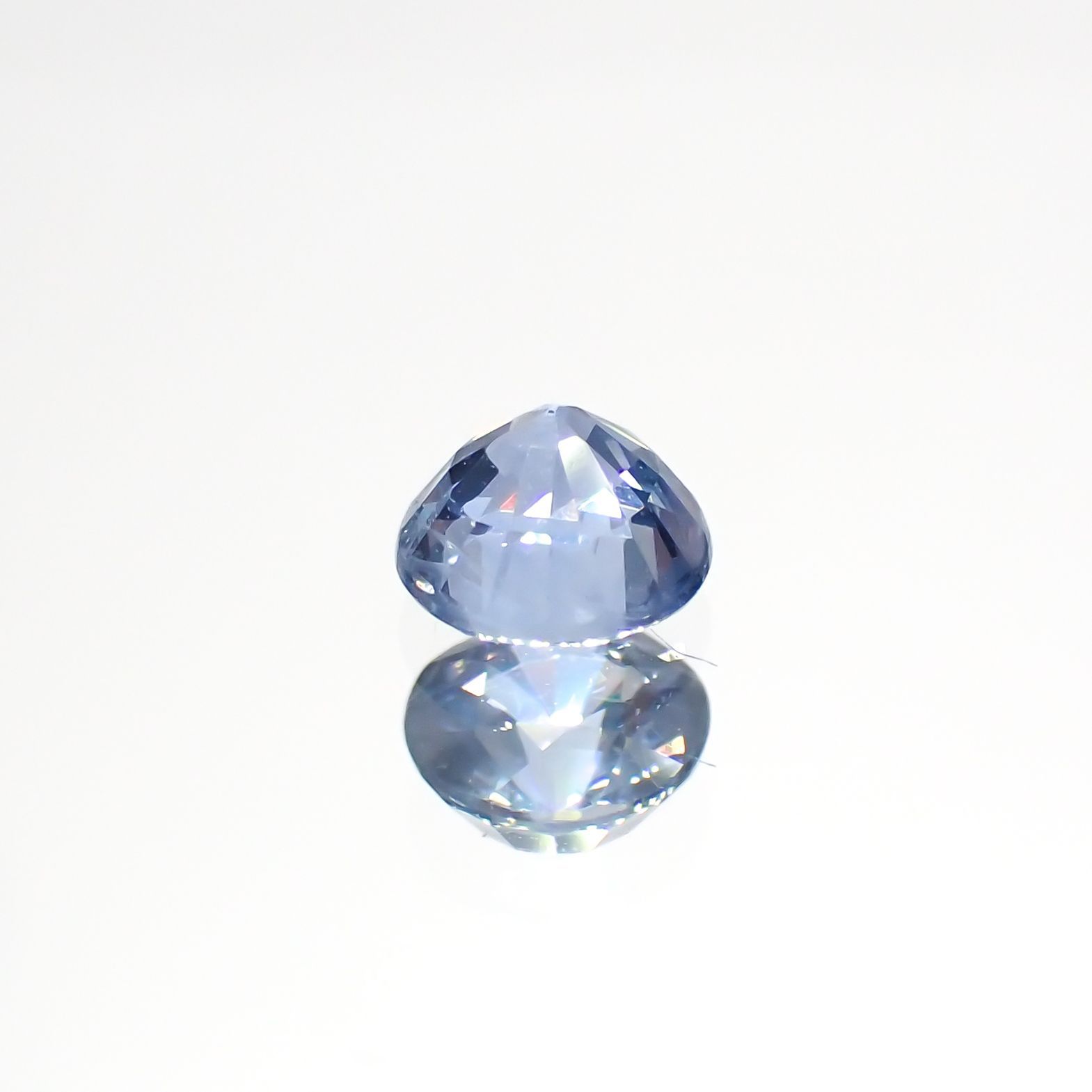 アイスブルーサファイア(宝石名サファイア)スリランカ/マダガスカル産 0.45ct 識別済[220515969]4.4x4.4mm前後