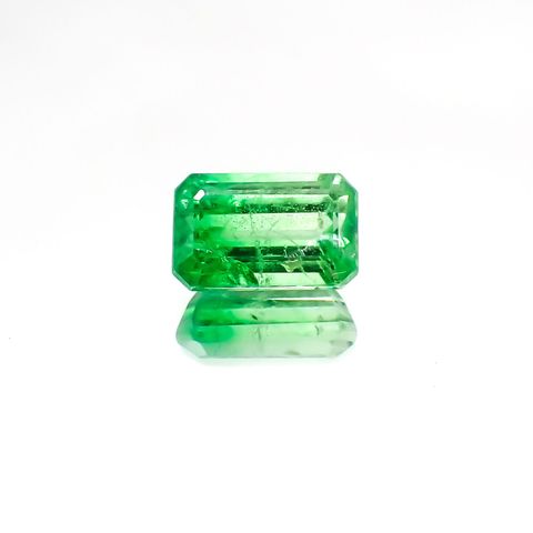 バイカラーツァボライト(宝石名グリーン グロッシュラー・ガーネット)タンザニア産 1.21ct 識別済[231124261]7.1x4.6mm前後