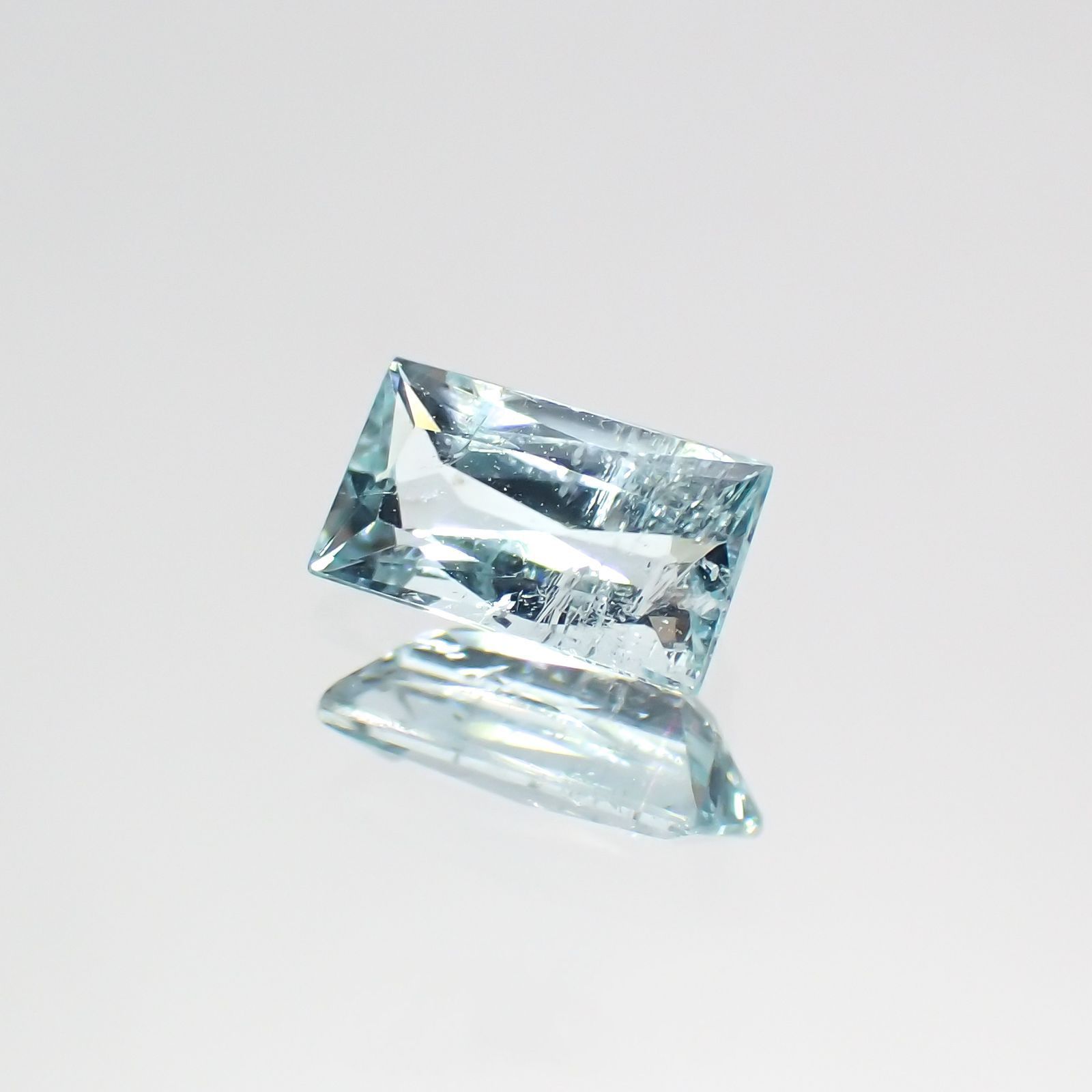 パライバトルマリン(宝石名トルマリン/別名パライバ・トルマリン)モザンビーク産 0.44ct 識別済[230522236]6.2x3.4mm前後