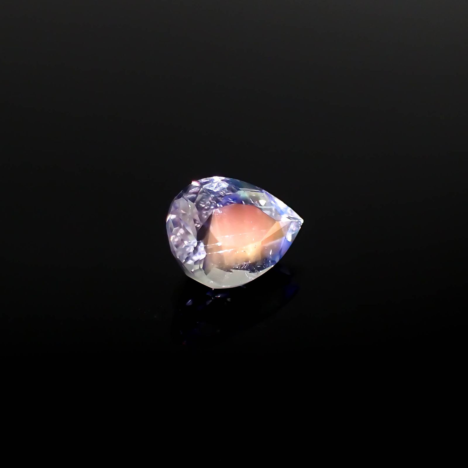 レインボームーンストーン ザンビア産 0.86ct[240326929]7.2x5.4mm前後
