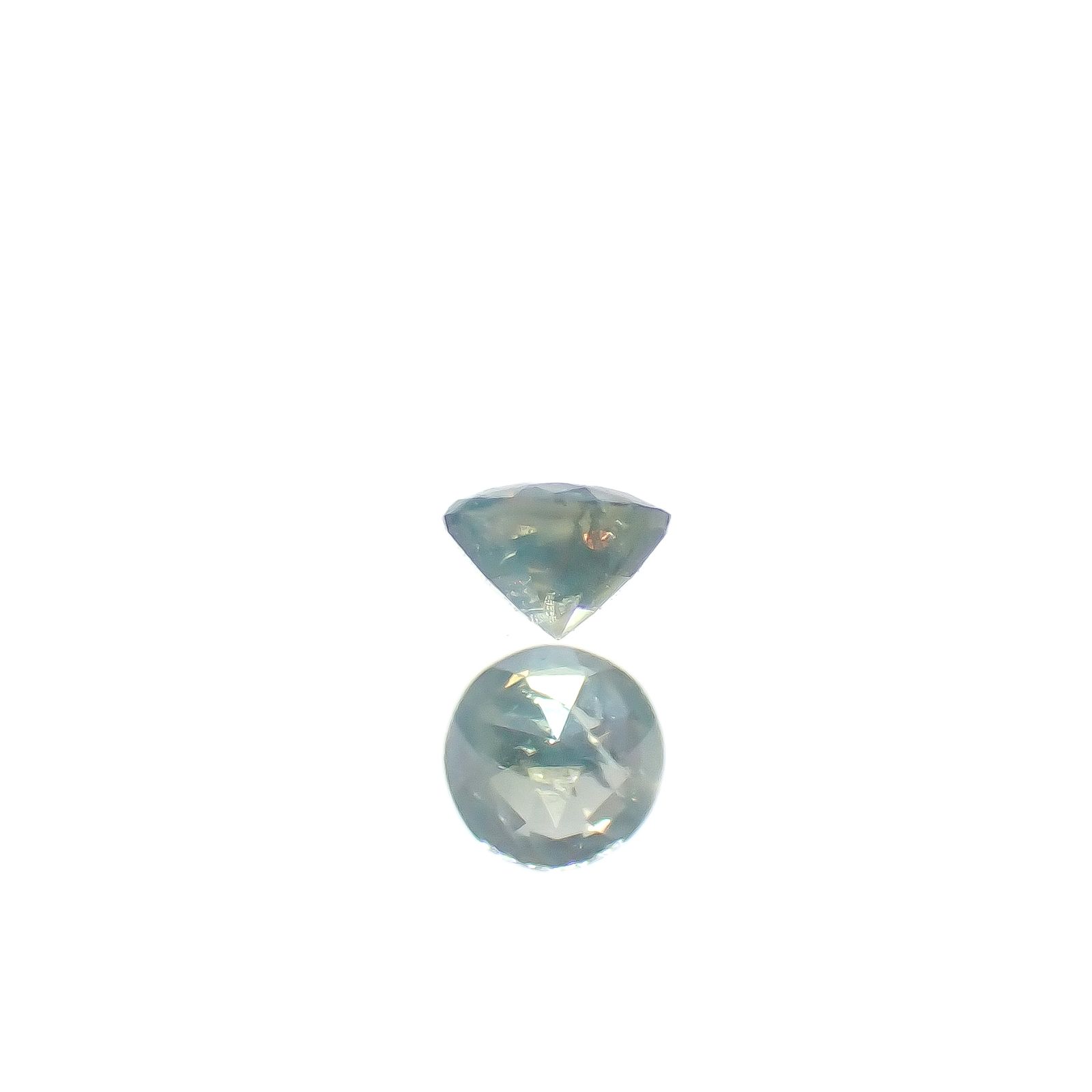 シルキーアレキサンドライト ブラジル産/EmeraldMains社製 0.043ct[240527613]2.1x2.1mm前後