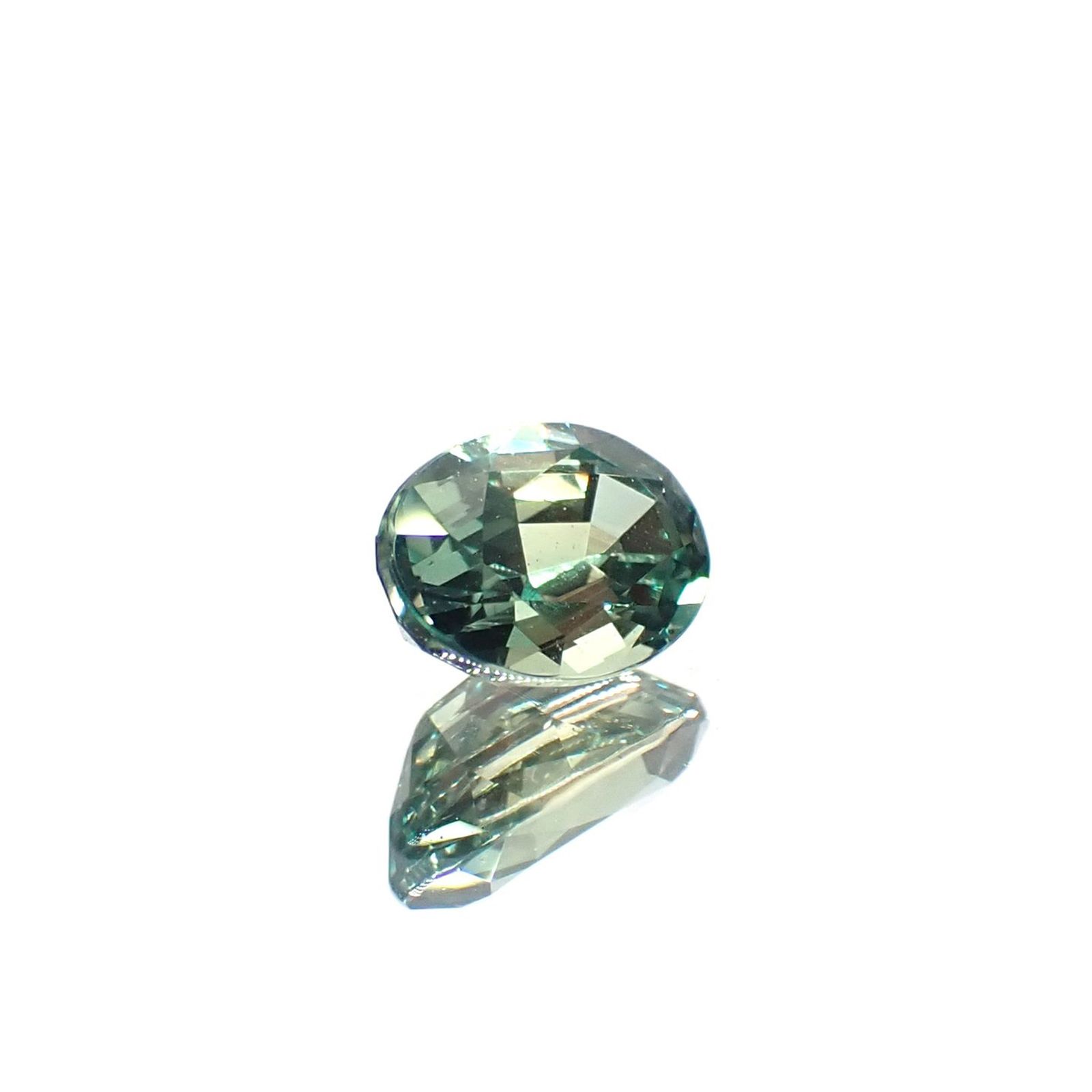 アレキサンドライト(宝石名アレキサンドライト)ブラジル産 GIA鑑付 0.63ct / 6.08x4.24mm前後 [251031288]