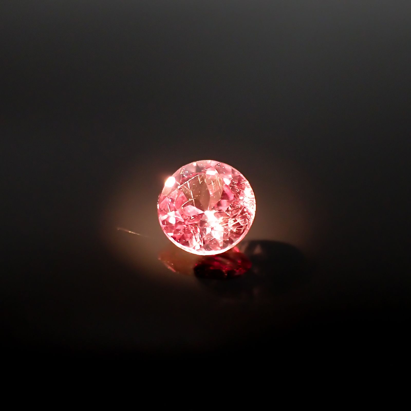 ドラゴンガーネット タンザニア産 0.52ct[240326652]4.9x4.9mm前後