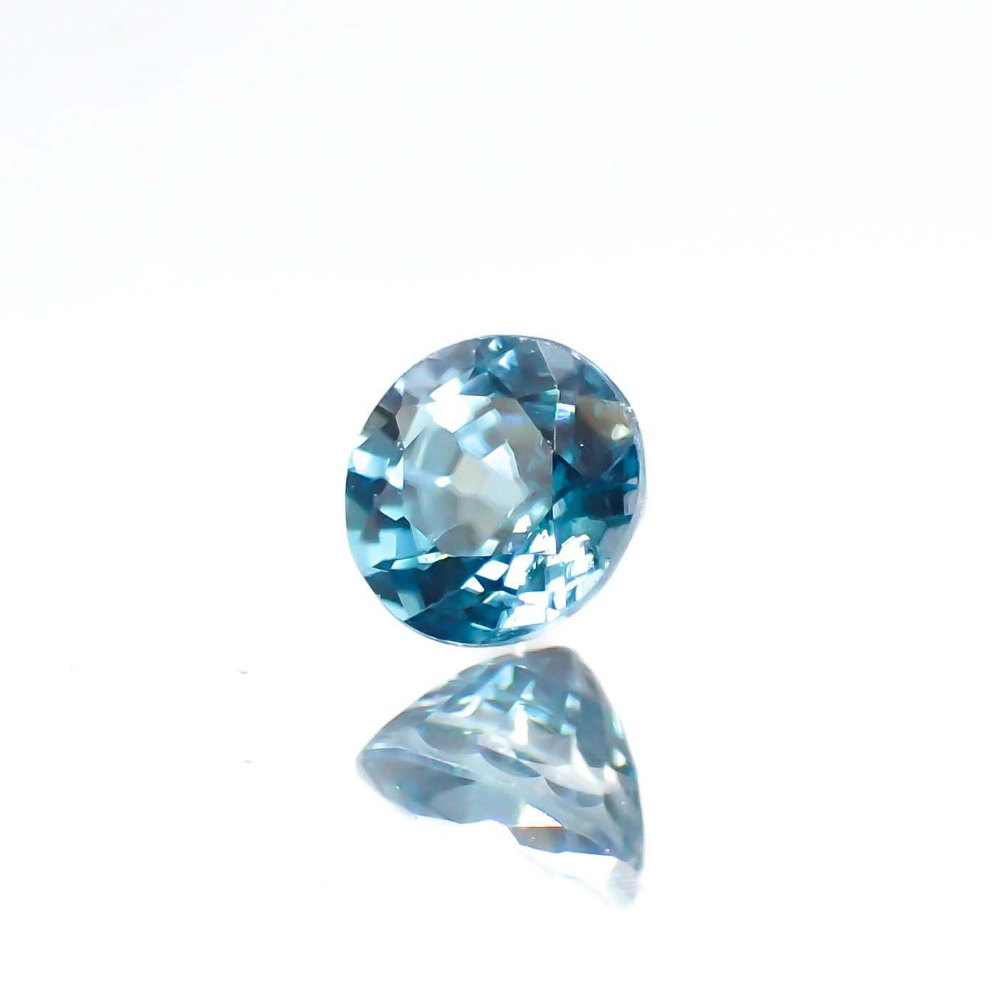 ブルージルコン(宝石名ブルー・ジルコン)カンボジア産 0.66ct 識別済[220716832]4.6x4.5mm前後