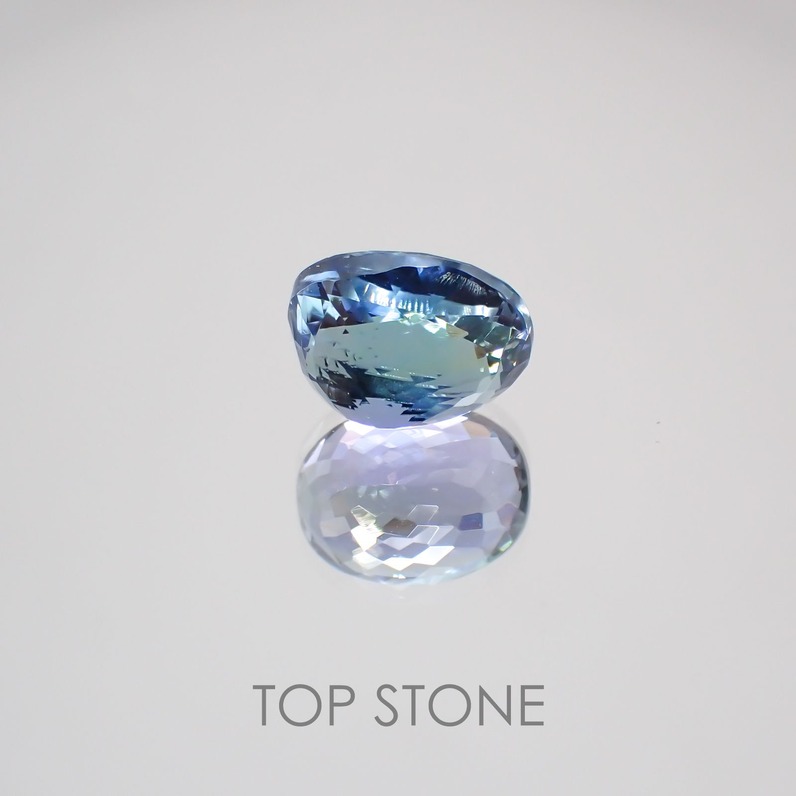 パーティーカラータンザナイト タンザニア産 ルース 3.15ct[210410415]9.2×7mm前後