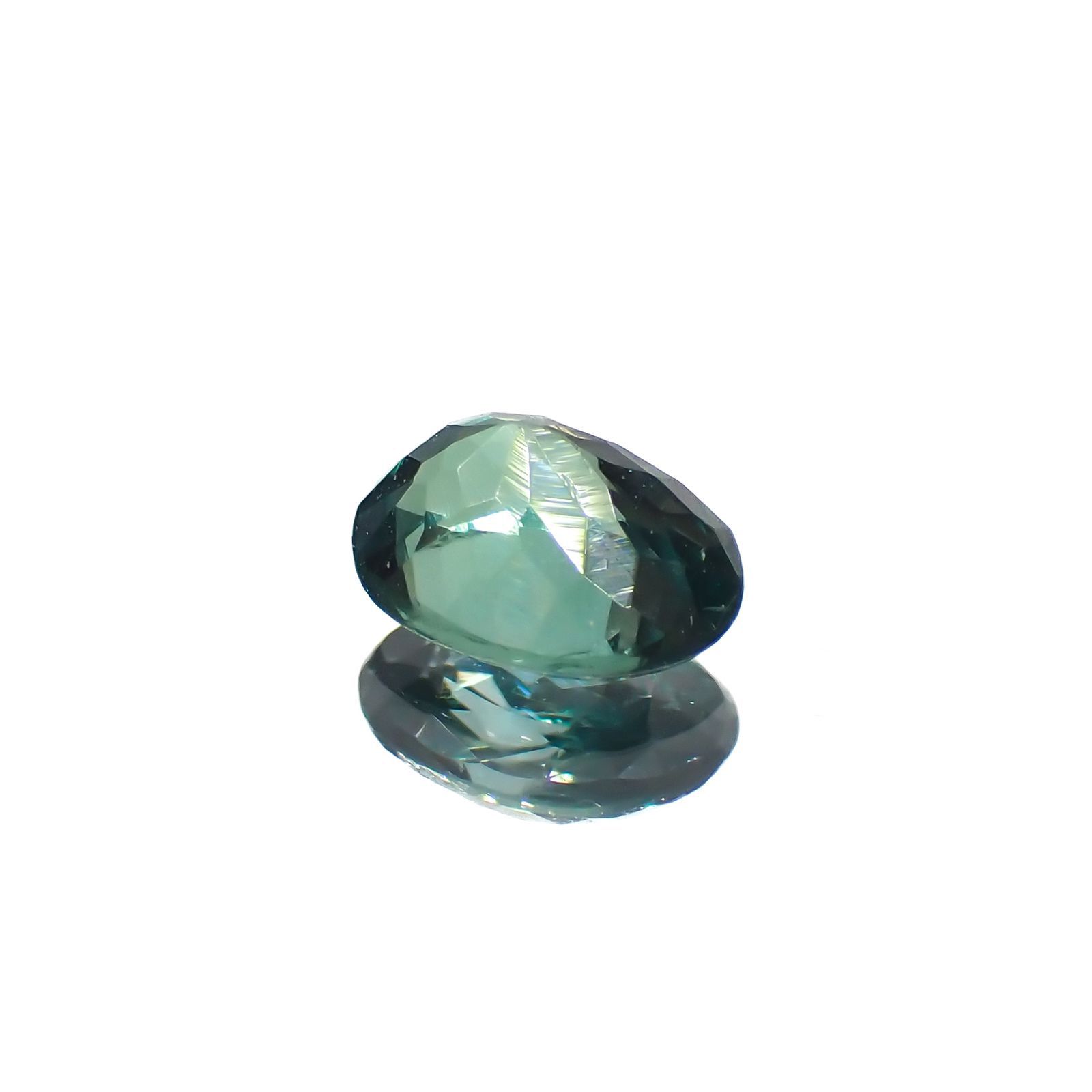 アレキサンドライト(宝石名アレキサンドライト)インド産 0.42ct 識別済[221219405]5x3.9mm前後