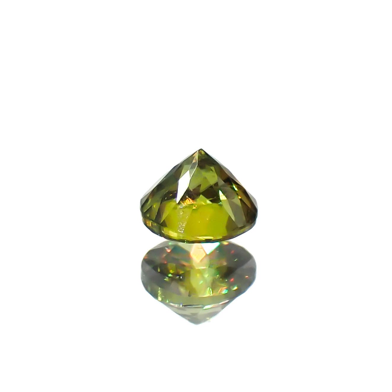 カラーチェンジスフェーン パキスタン産 0.17ct / 3.2x3.2mm前後 [250931065]