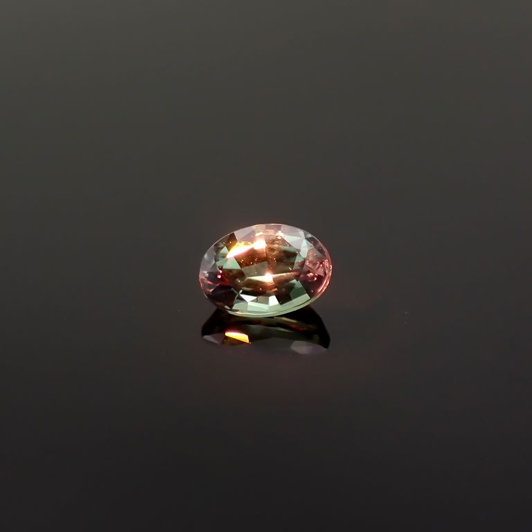 電球色(ライト)の照射で変色