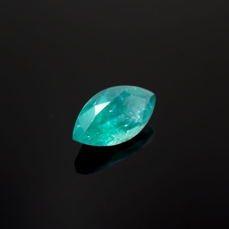 パライバトルマリン(宝石名トルマリン/別名パライバ・トルマリン)ブラジル・キントス鉱山産 0.34ct 識別済[221018835]6.5x3.5mm前後