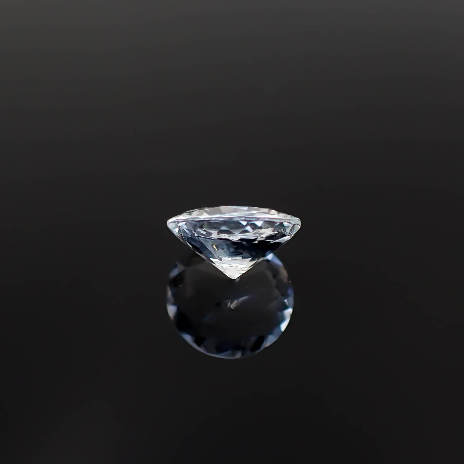 オーソクレース(宝石名ホワイト・オーソクレース)パキスタン産 0.70ct 識別済[250530442]6.6x6.6mm前後