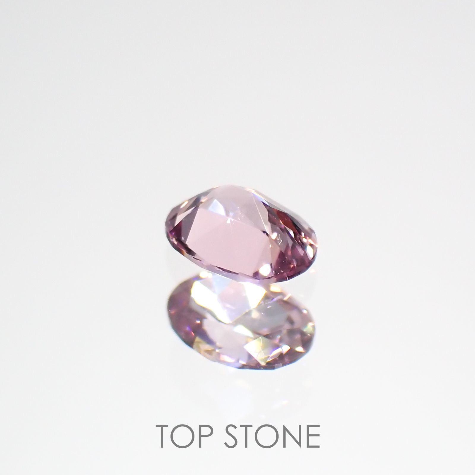 カラーシフトマラヤガーネット(宝石名ガーネット)タンザニア産 0.18ct 識別済[220515841]3.9x2.8mm前後