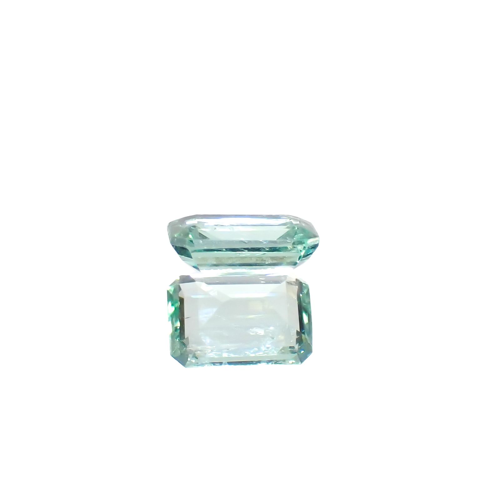 パステルカラーエメラルド コロンビア産 0.41ct[240225959]5.7x4.1mm前後