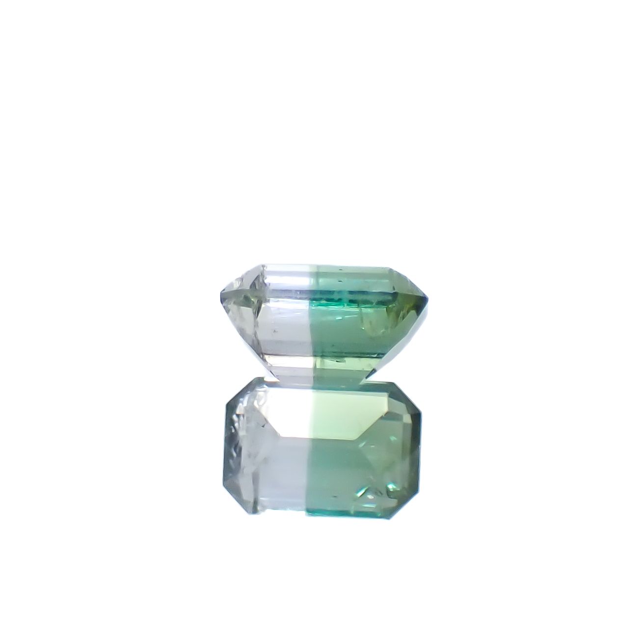 バイカラートルマリン アフガニスタン産 0.49ct [250329965]5.4x3.7mm前後