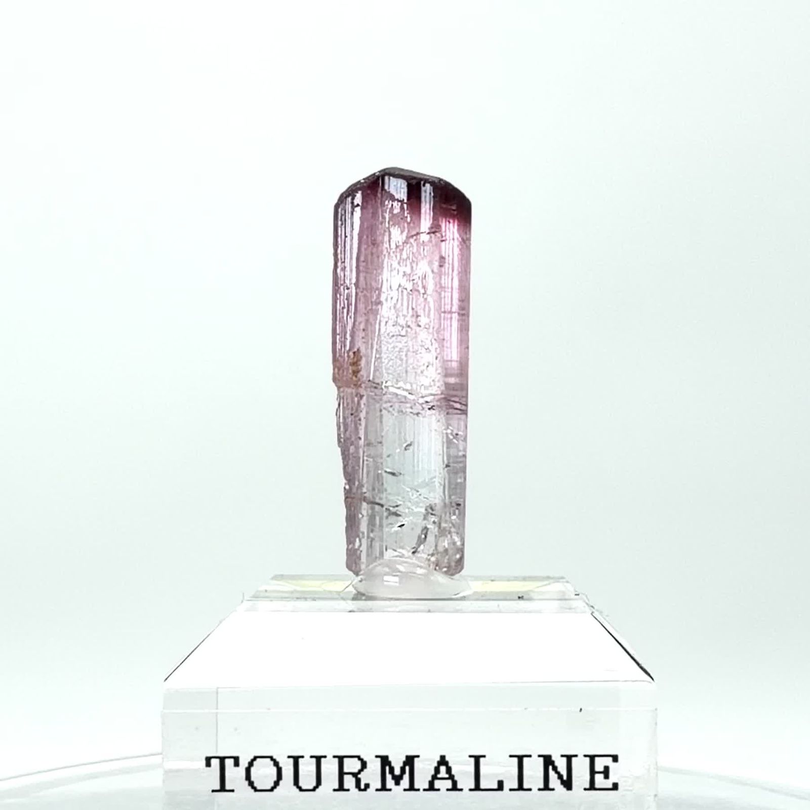 トルマリン柱状結晶原石 ナイジェリア産 アクリル台座付き 6.99ct(1.39