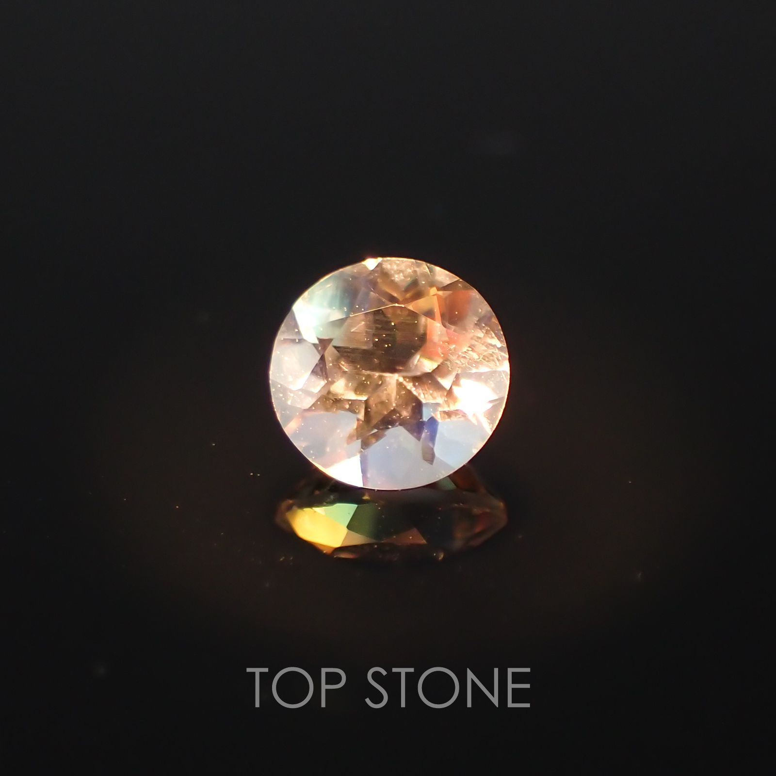 レインボームーンストーン(アンデシンラブラドライト) マダガスカル産 ルース 0.23ct[210310263]4.1×4.1mm前後