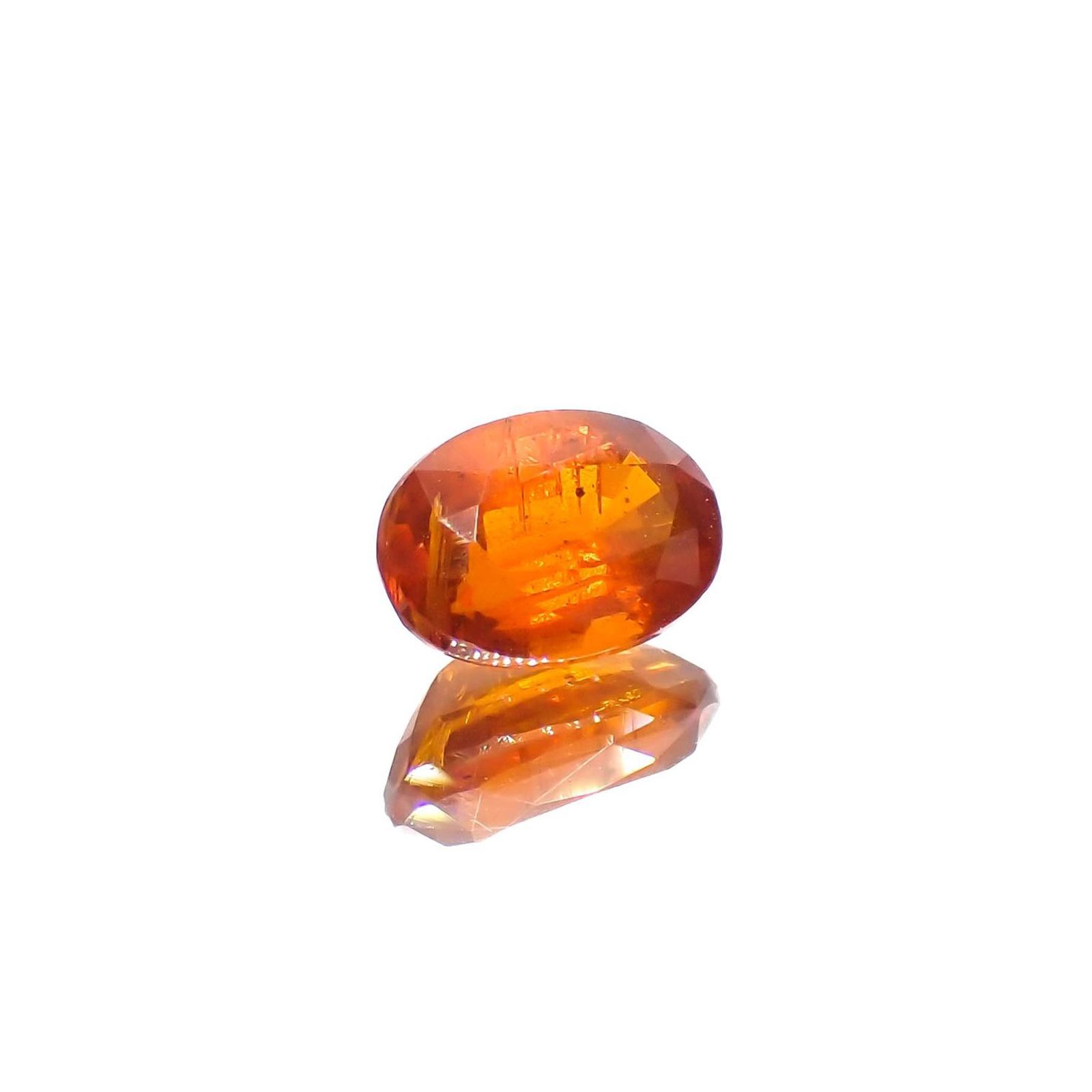 オレンジカイヤナイト ネパール産 1.00ct / 6.8x4.8mm前後 [251020595]