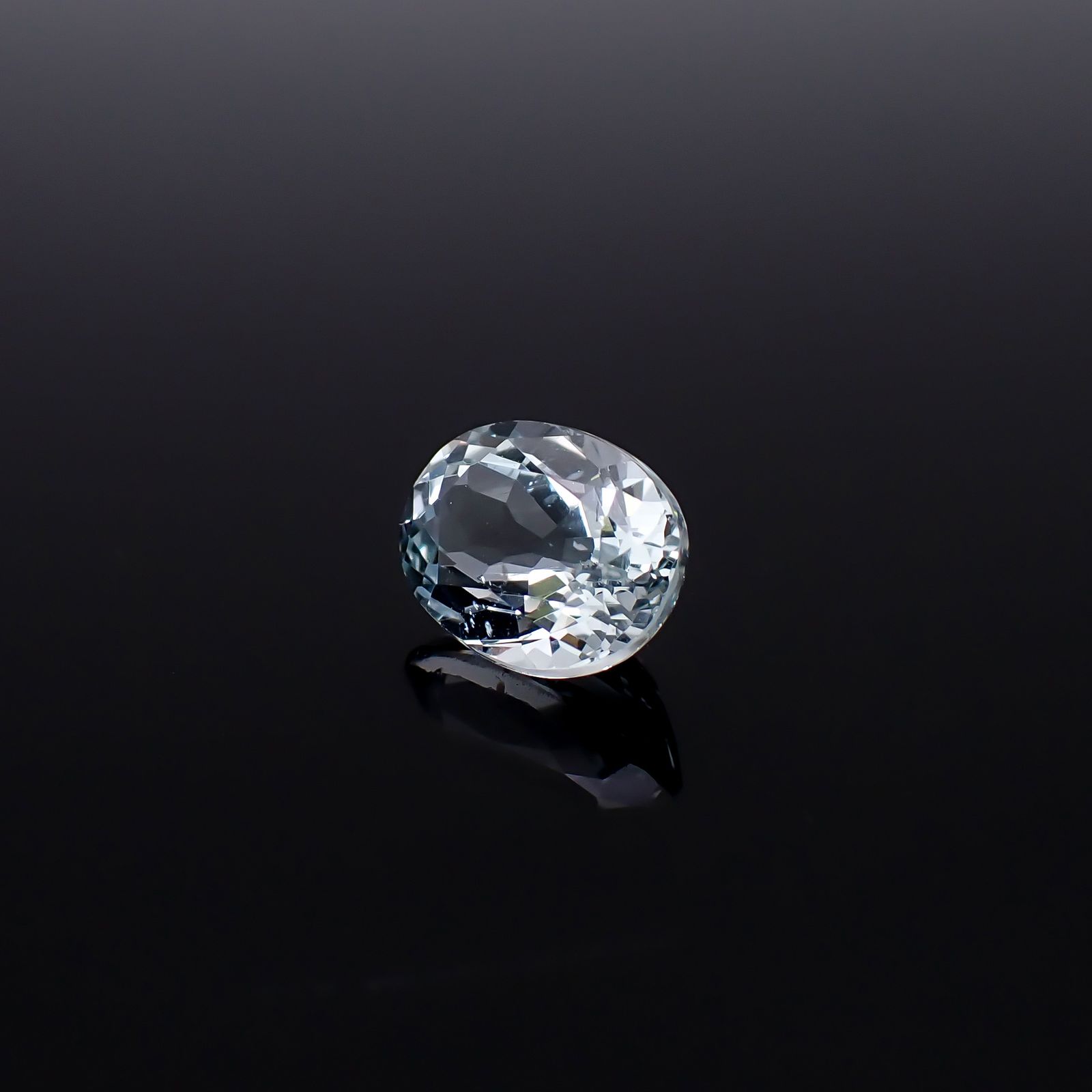 シルバーアパタイト フルオレッセンス アフリカ産 識別済 1.58ct / 8.1x6.2mm前後 [260632507]