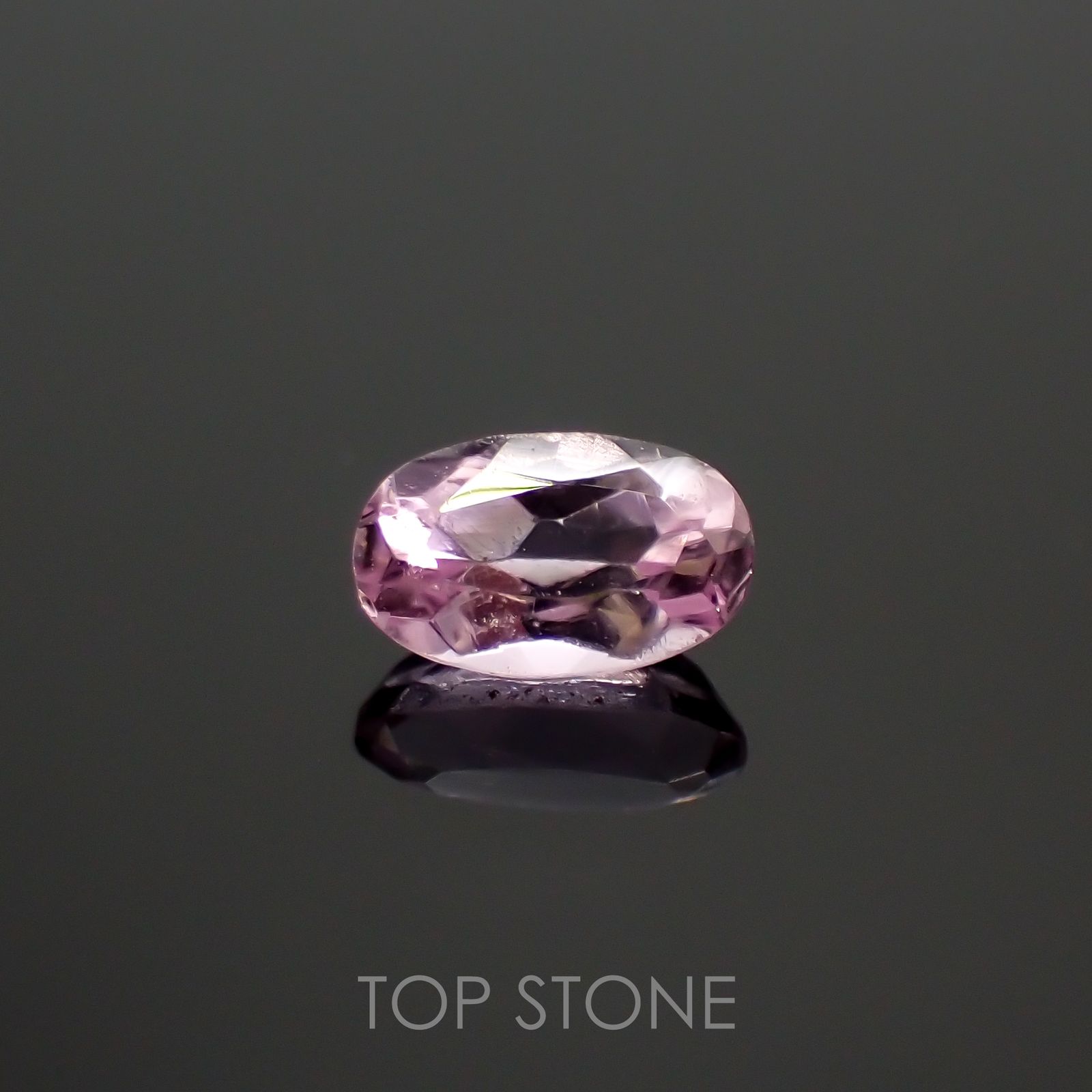インペリアルトパーズ(宝石名トパーズ)ブラジル産 0.36ct 識別済[220114977]5.2x3.2mm前後